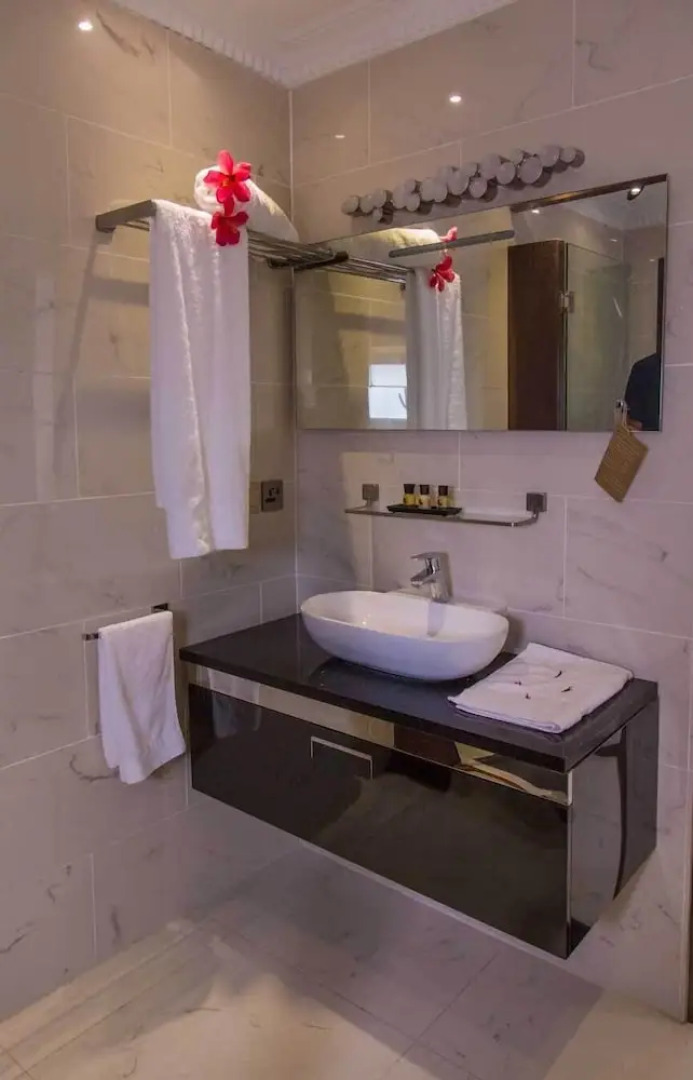 Red Mango Apartment Hotel