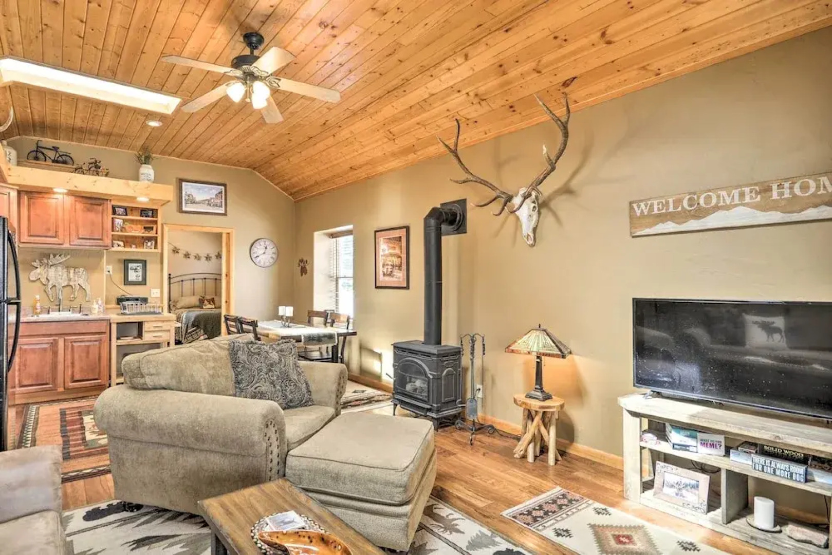 Red Lodge Retreat w/ Hot Tub: 3 Blocks to Downtown