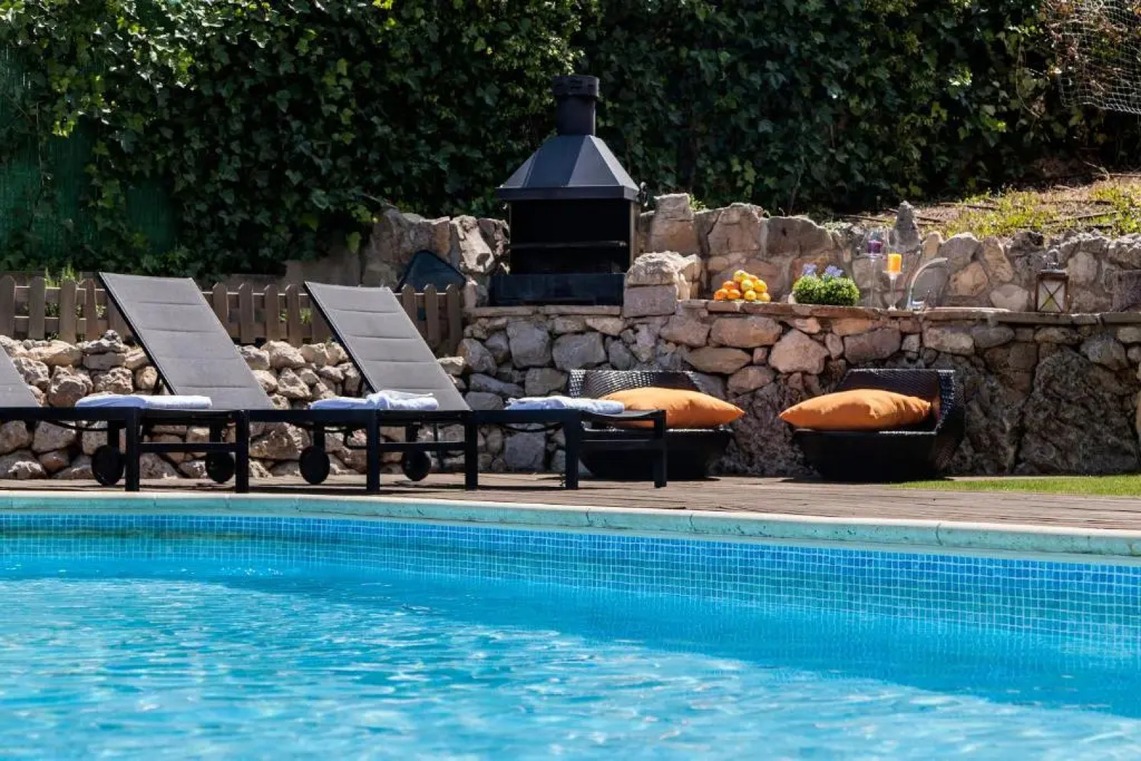 Villa Los Pinos 14 People AC Very confortable Outdoor area View Calm Area 10 minutes Drive From Sitges