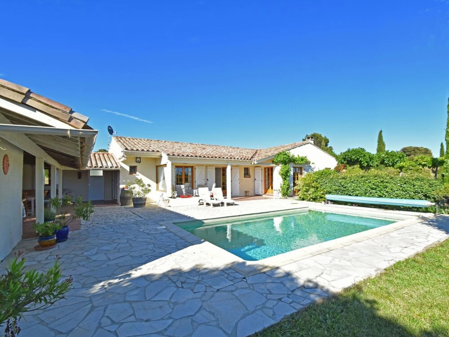 Beautiful Villa With Private Swimming Pool With Terrace and Outdoor Kitchen, View of Gorges