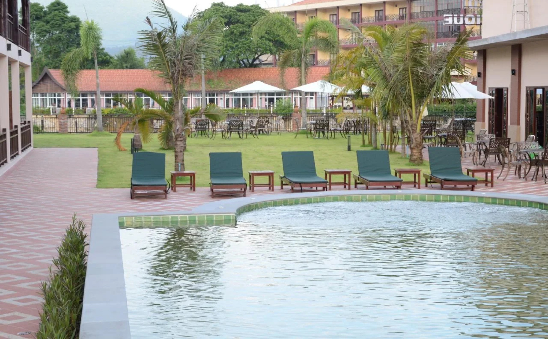 Saksiri Riverside Boutique Hotel