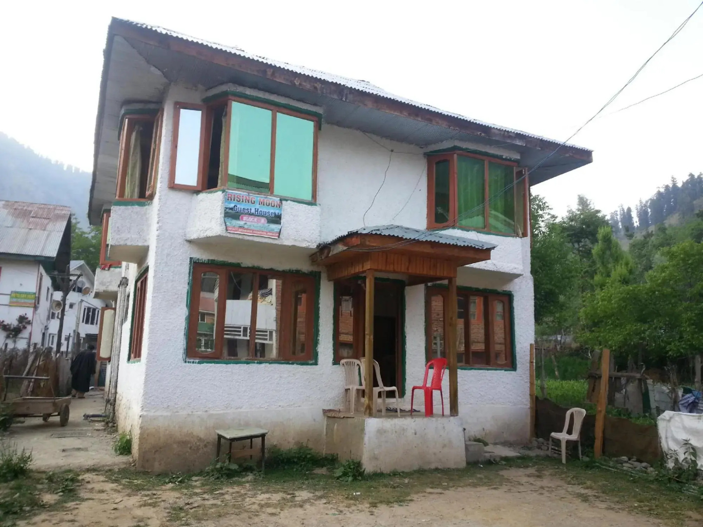 Hotel Rising Moon