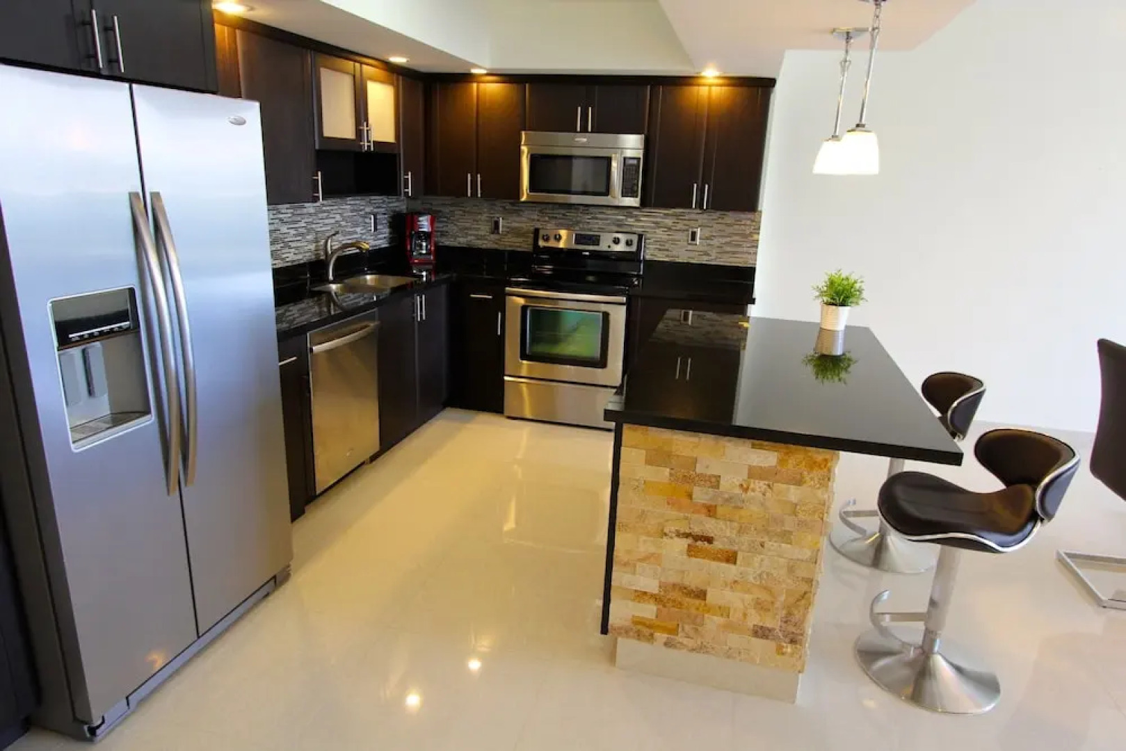 Ocean Reserve Apartments by FlatsAway