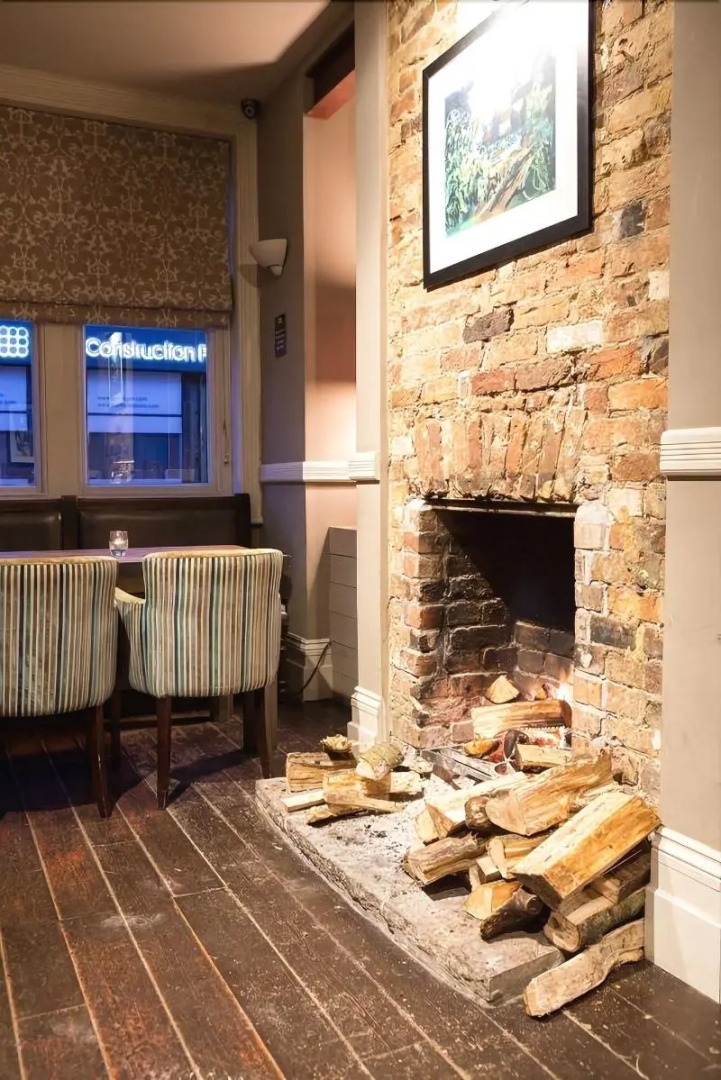 Ox Hotel Bar & Grill