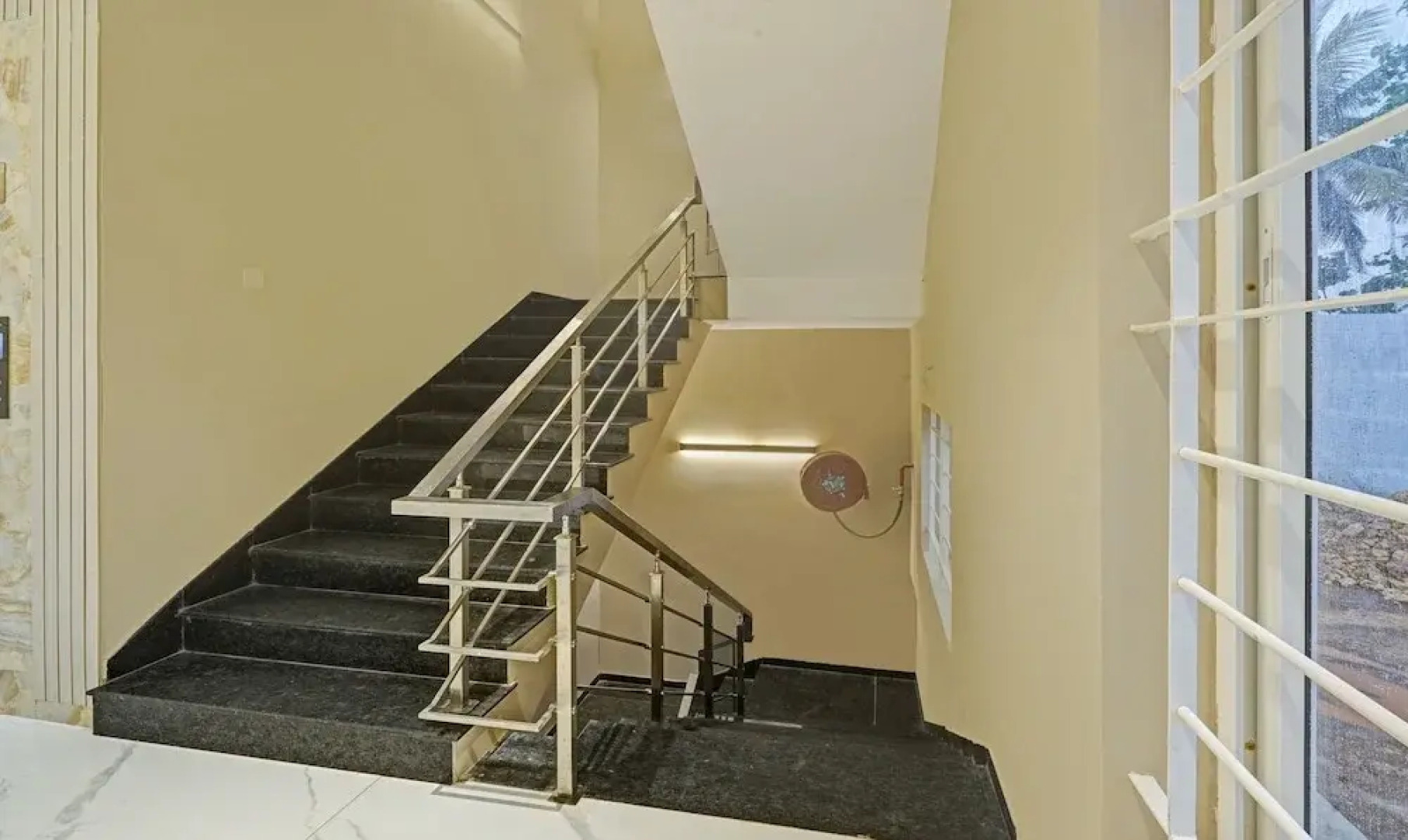 Treebo Premium La Orchid