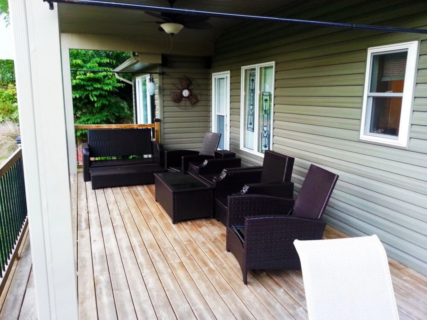 4 Bedroom River-view Cottage