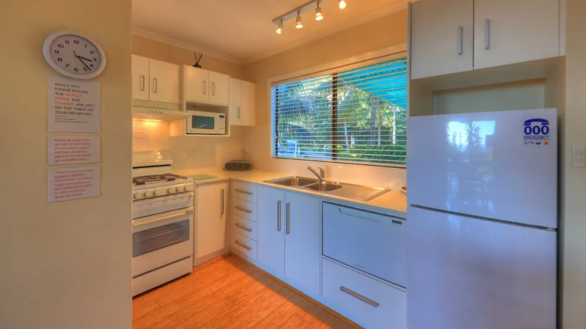 Kentia Holiday Apartments