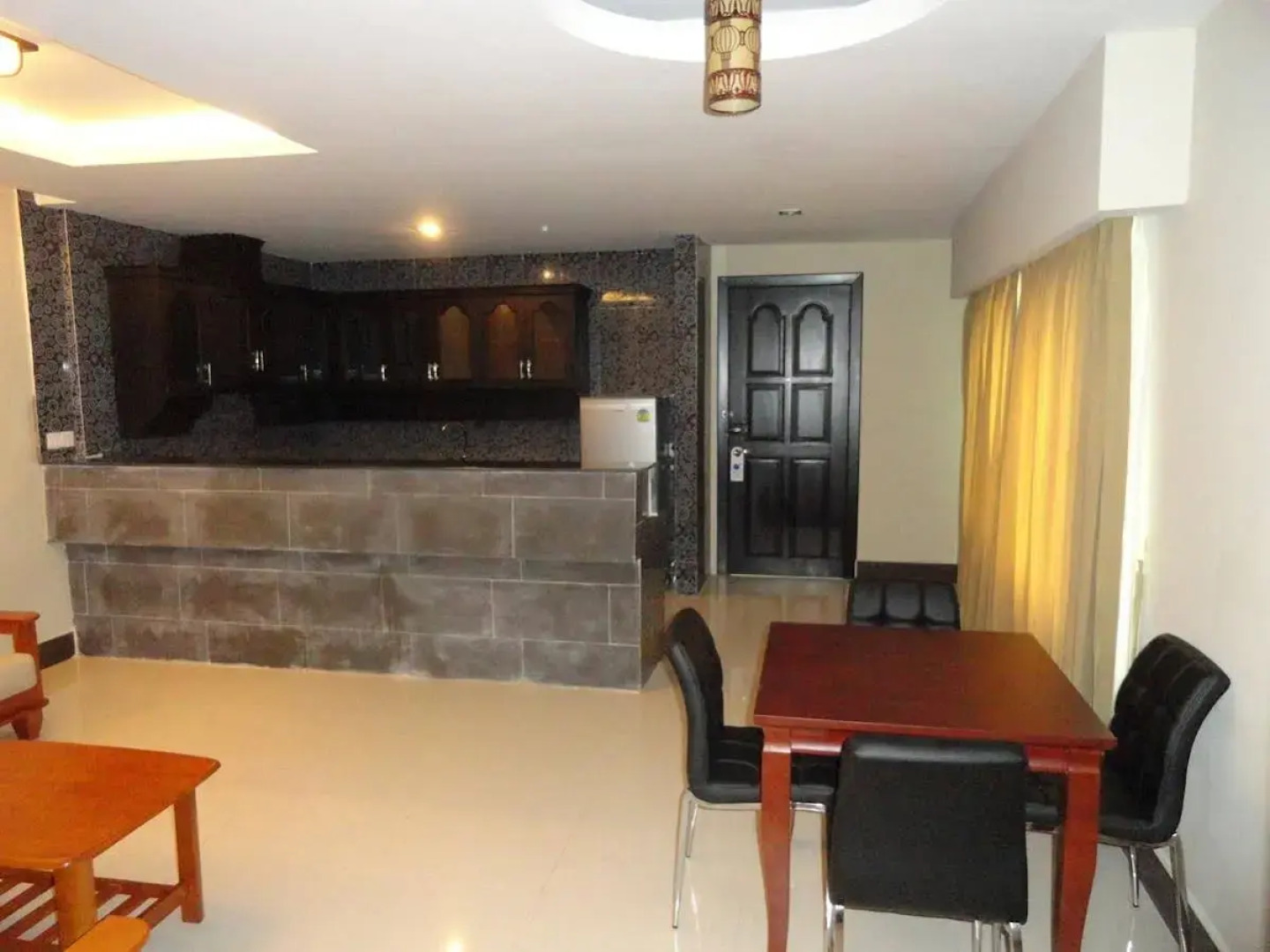 Rock Royal Hotel & Resort