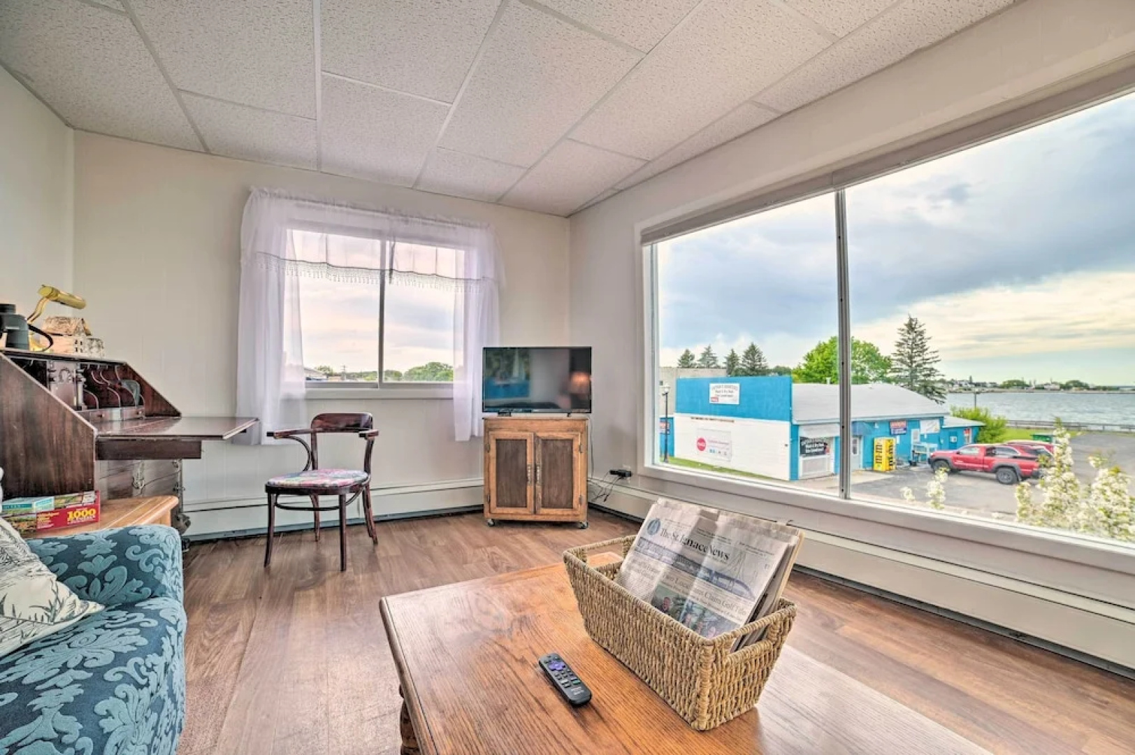 Walkable St Ignace Condo w/ Lake Huron Views