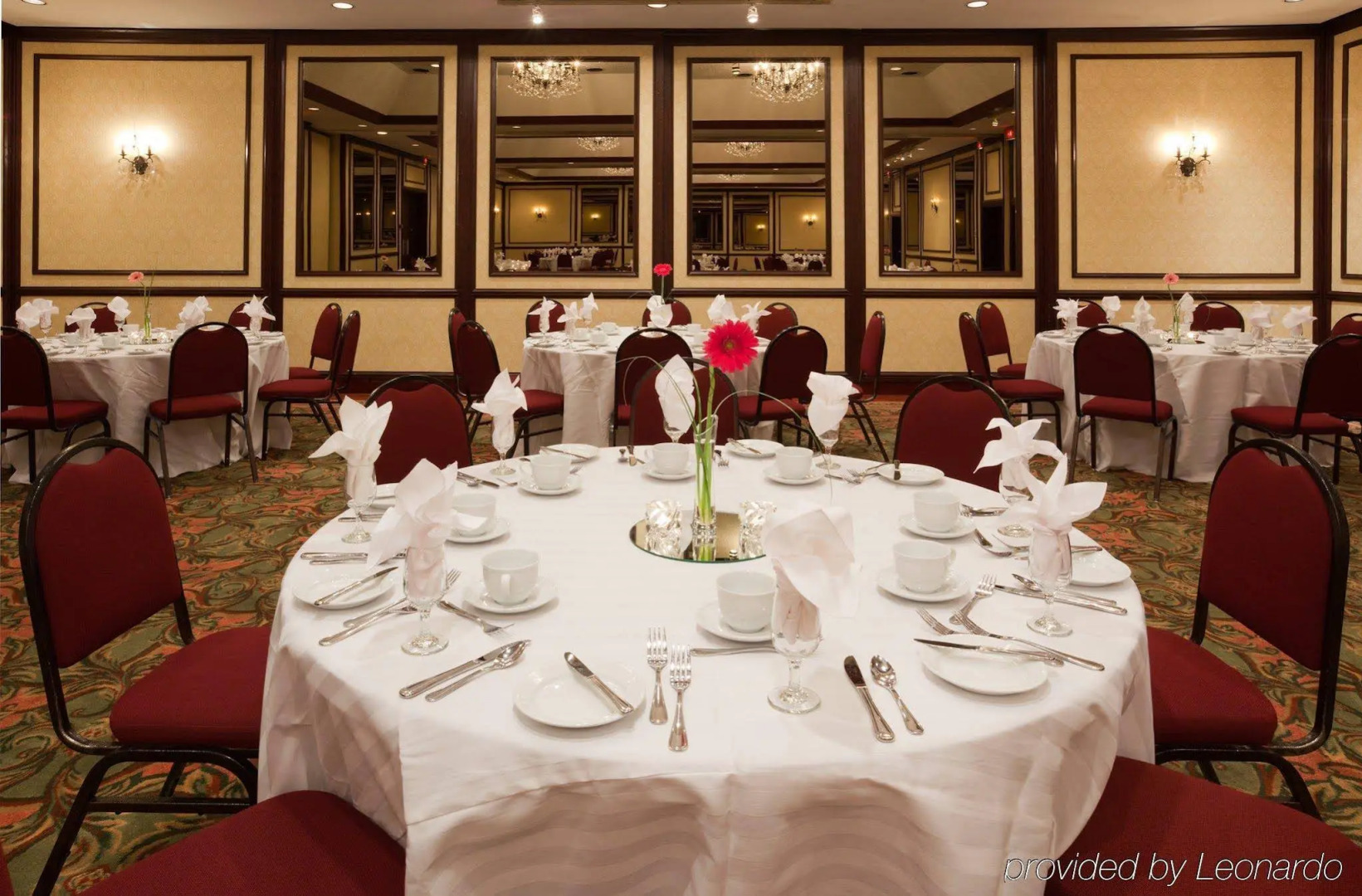 Holiday Inn Winnipeg South by IHG