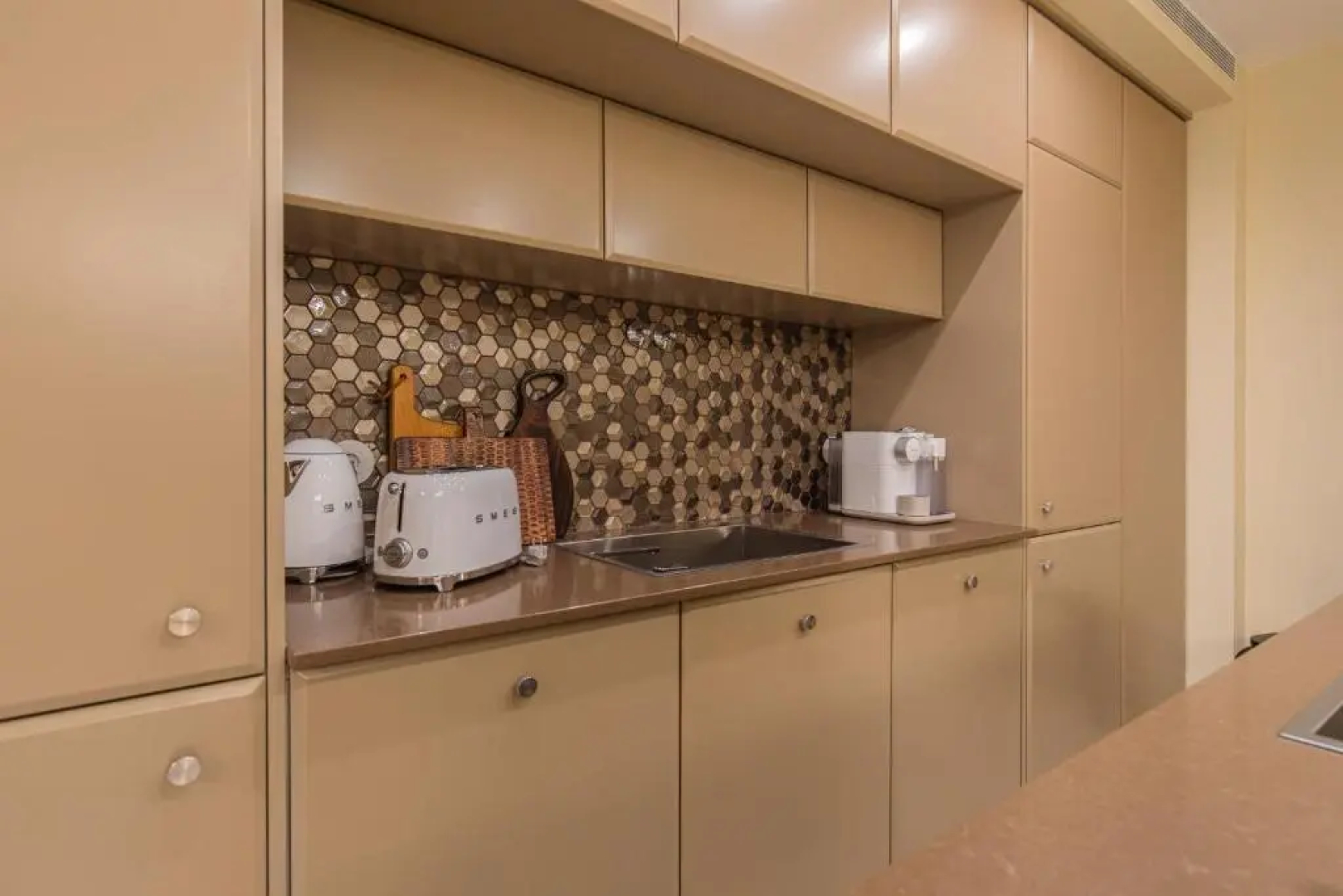 Deluxe 2BDR Apartment in Carcavelos by LovelyStay