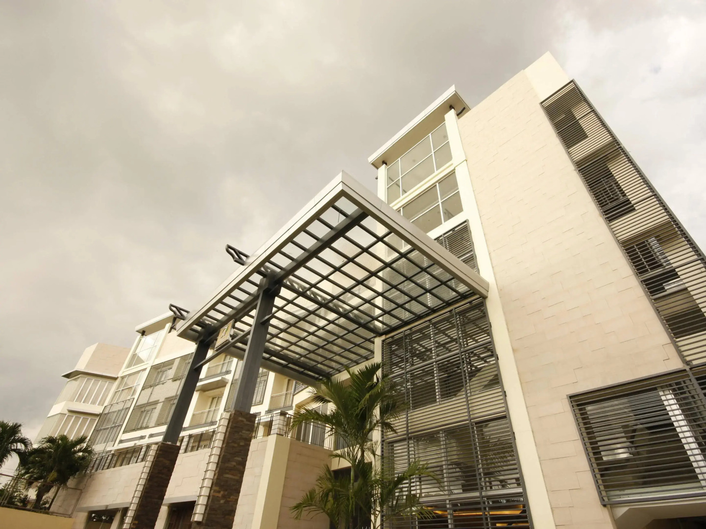 The Avenue Plaza Hotel