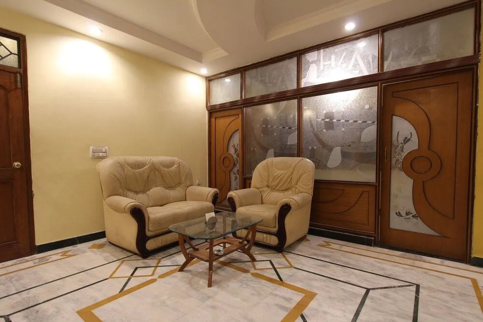 Oyo 35457 Hotel Kubera Palace