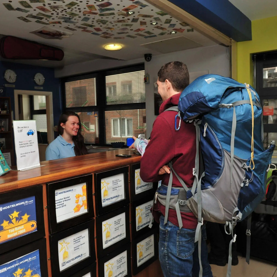 Snoozles Tourist Hostel