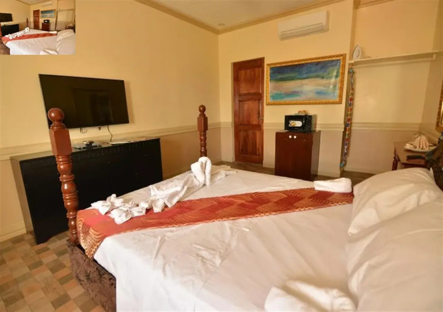 Inn and Suites at Roz and Angeliques