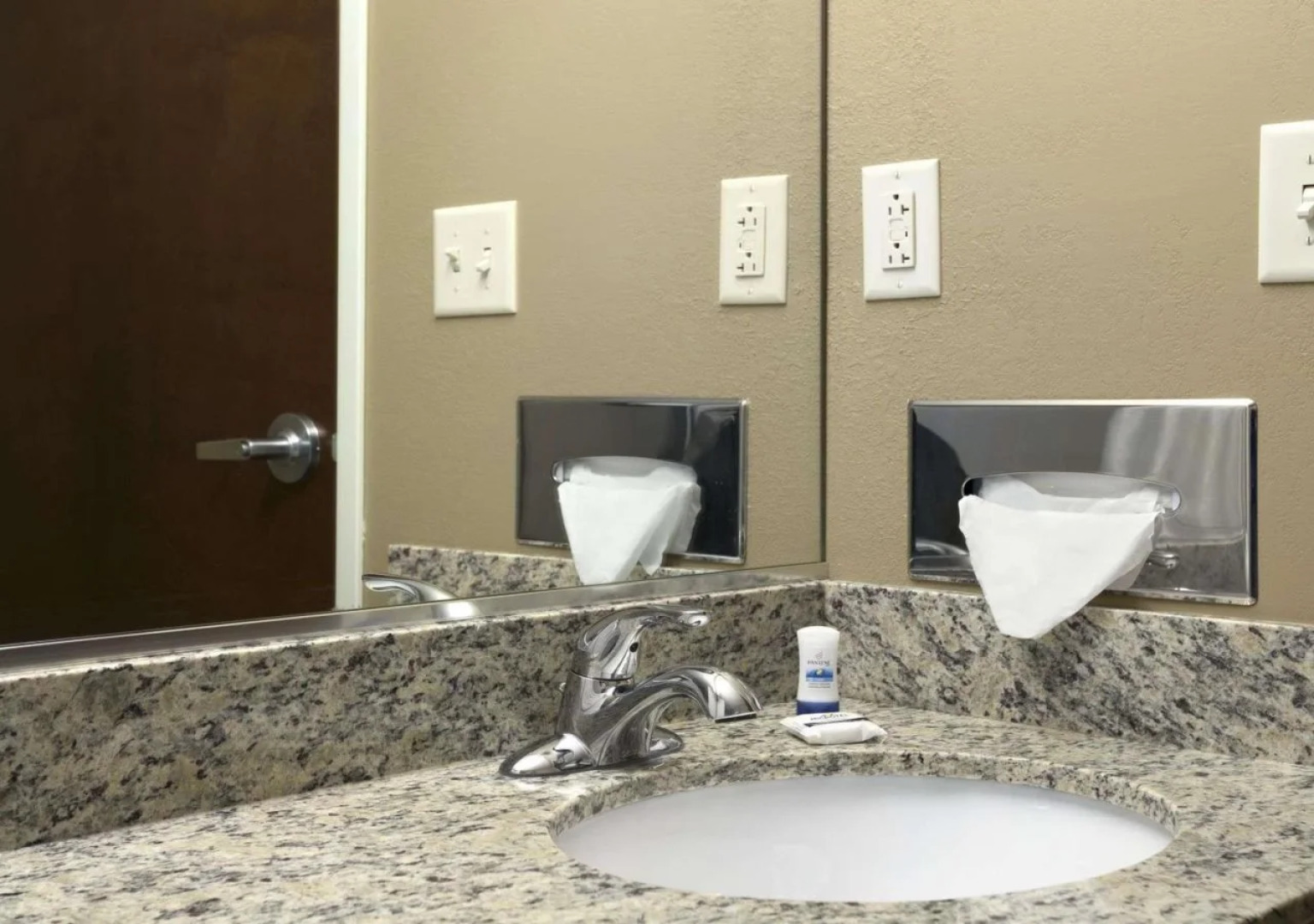 Sonesta Essential Fairmont