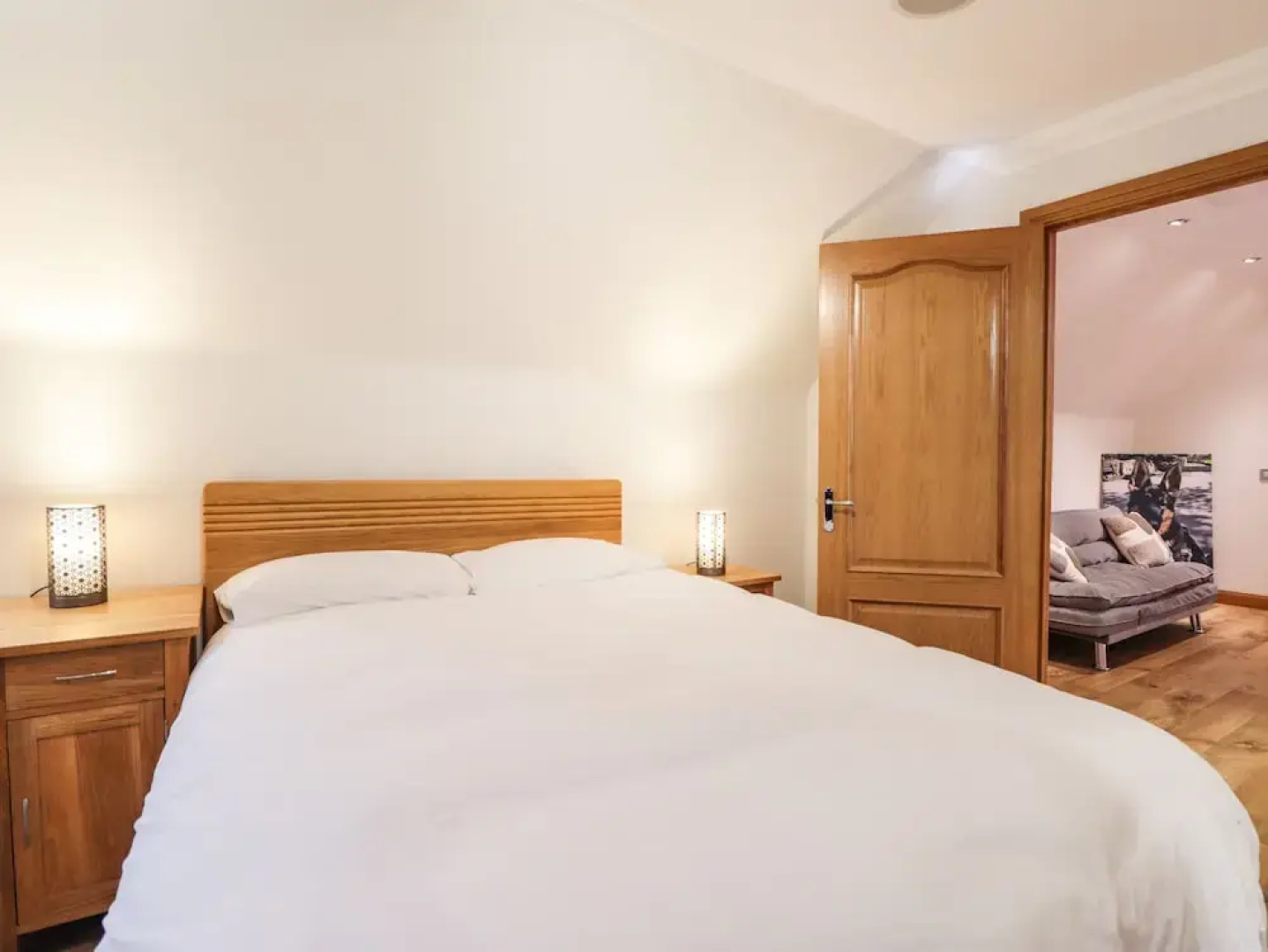 1 The Coach House