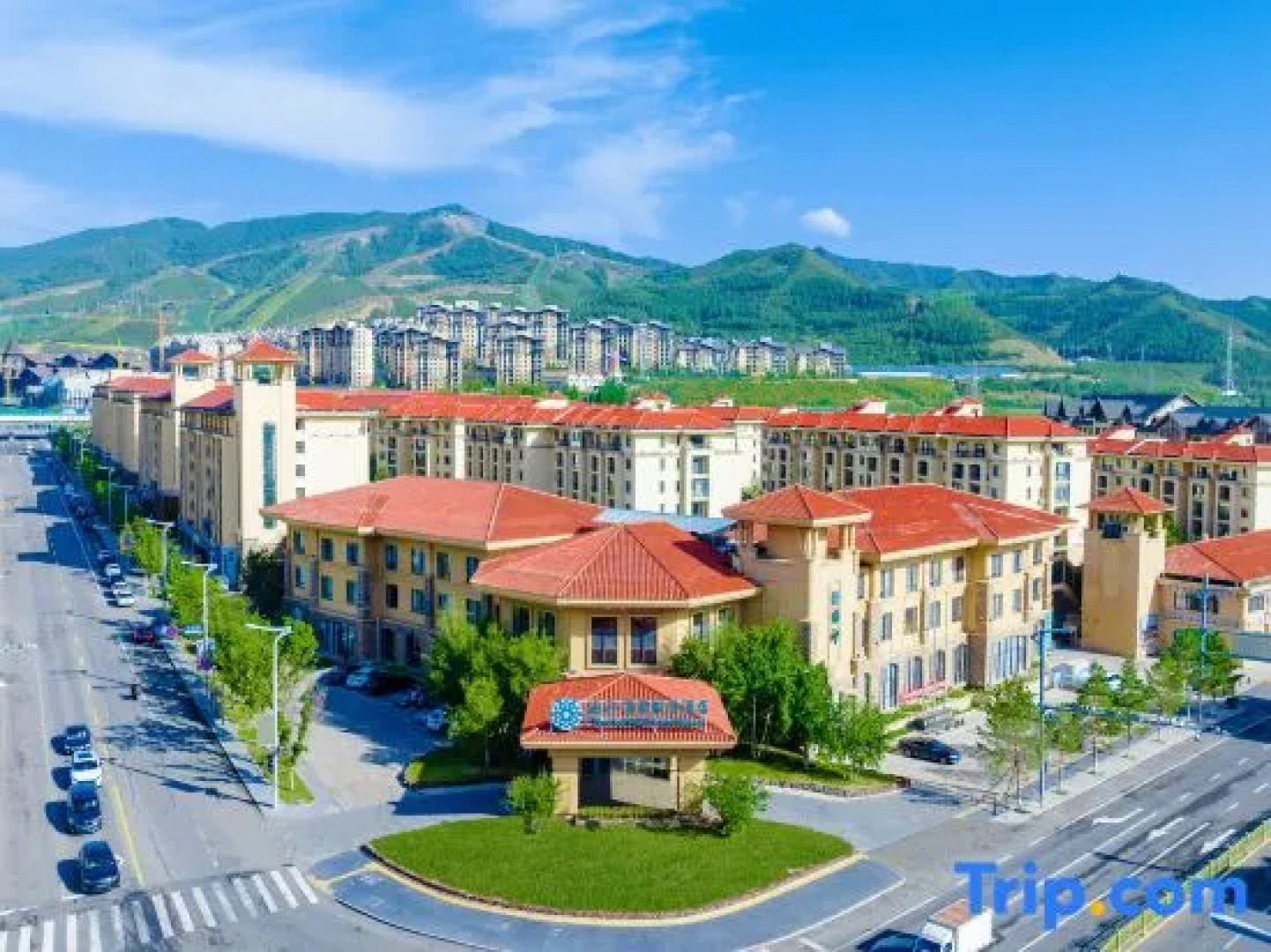 Tang Inn Hot Spring Holiday Hotel