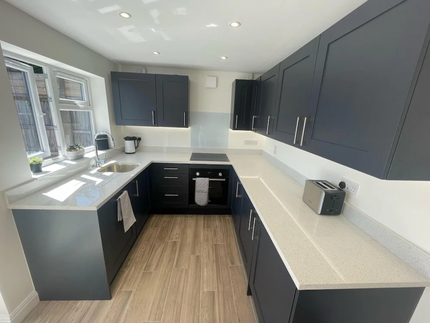 Beautiful Private Detached 1-bed Bungalow