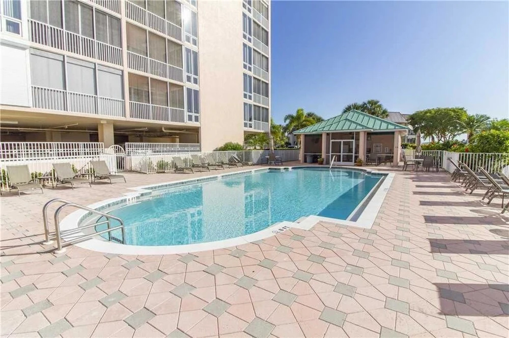 Palm Harbor 204E by Vacation Rental Pros