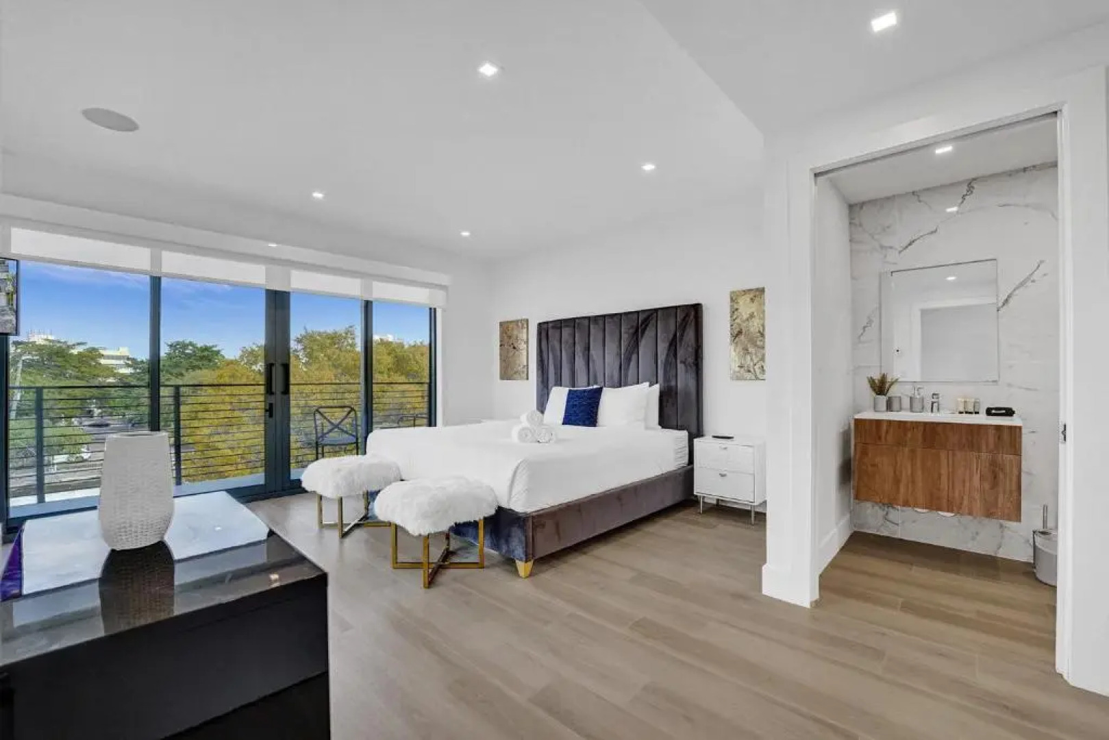 Up East Townhomes by Nomada Residences