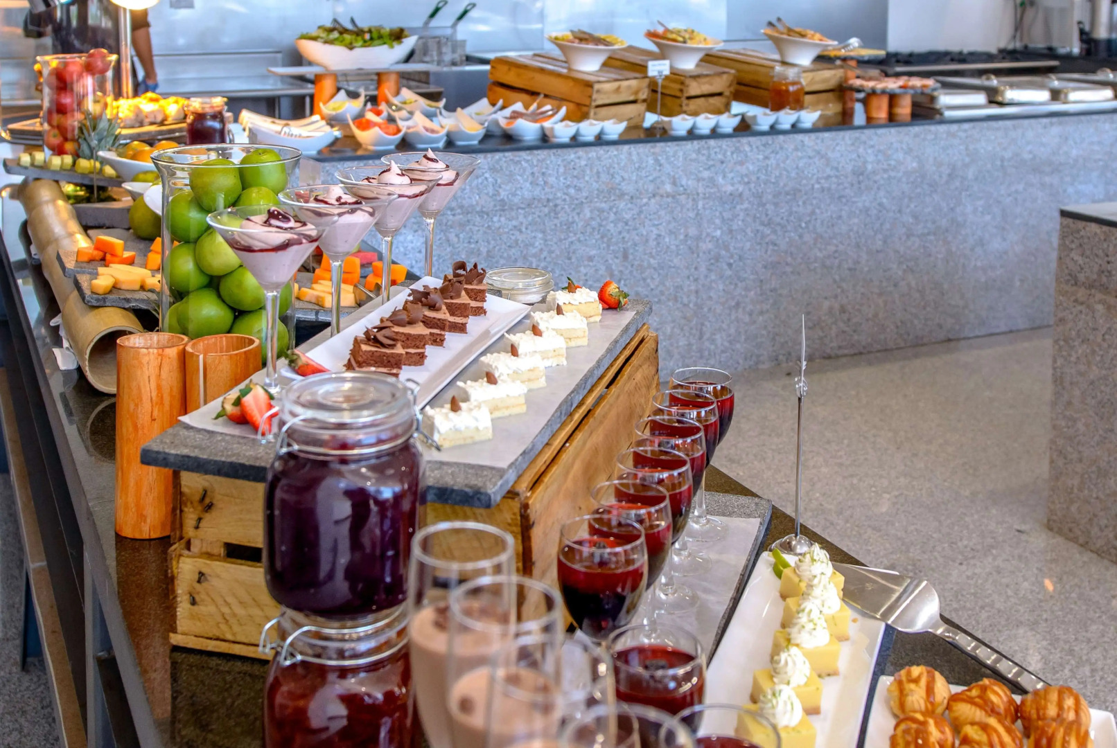 Wyndham Manta Sail Plaza Hotel & Convention Center