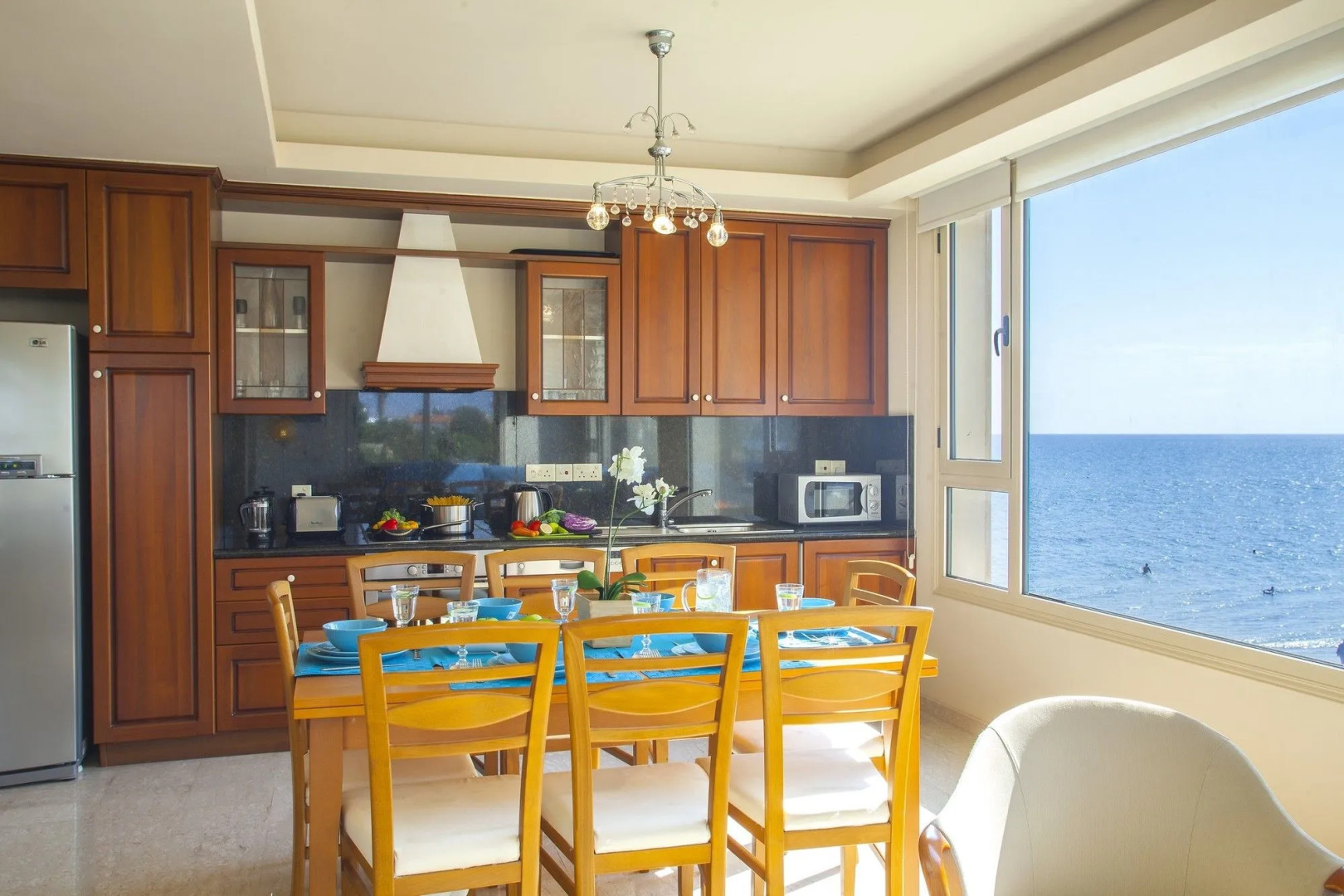 Mackenzie Eftyhia Suite