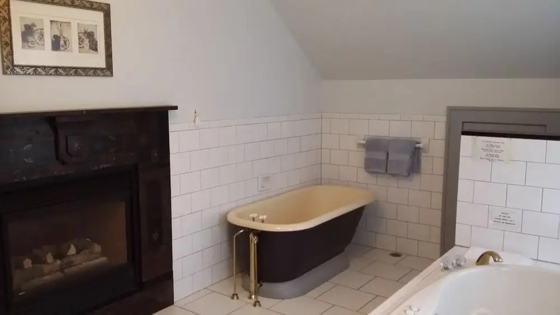 Chestnut Charm Bed & Breakfast