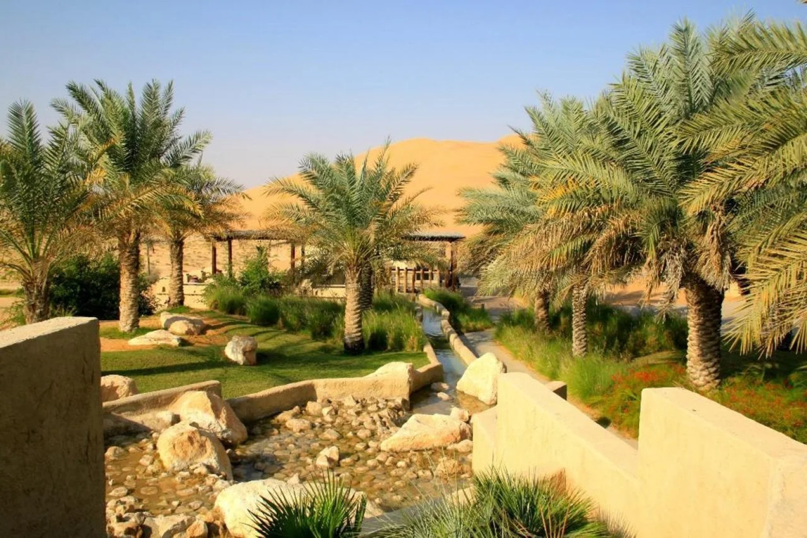 Qasr Al Sarab Desert Resort by Anantara