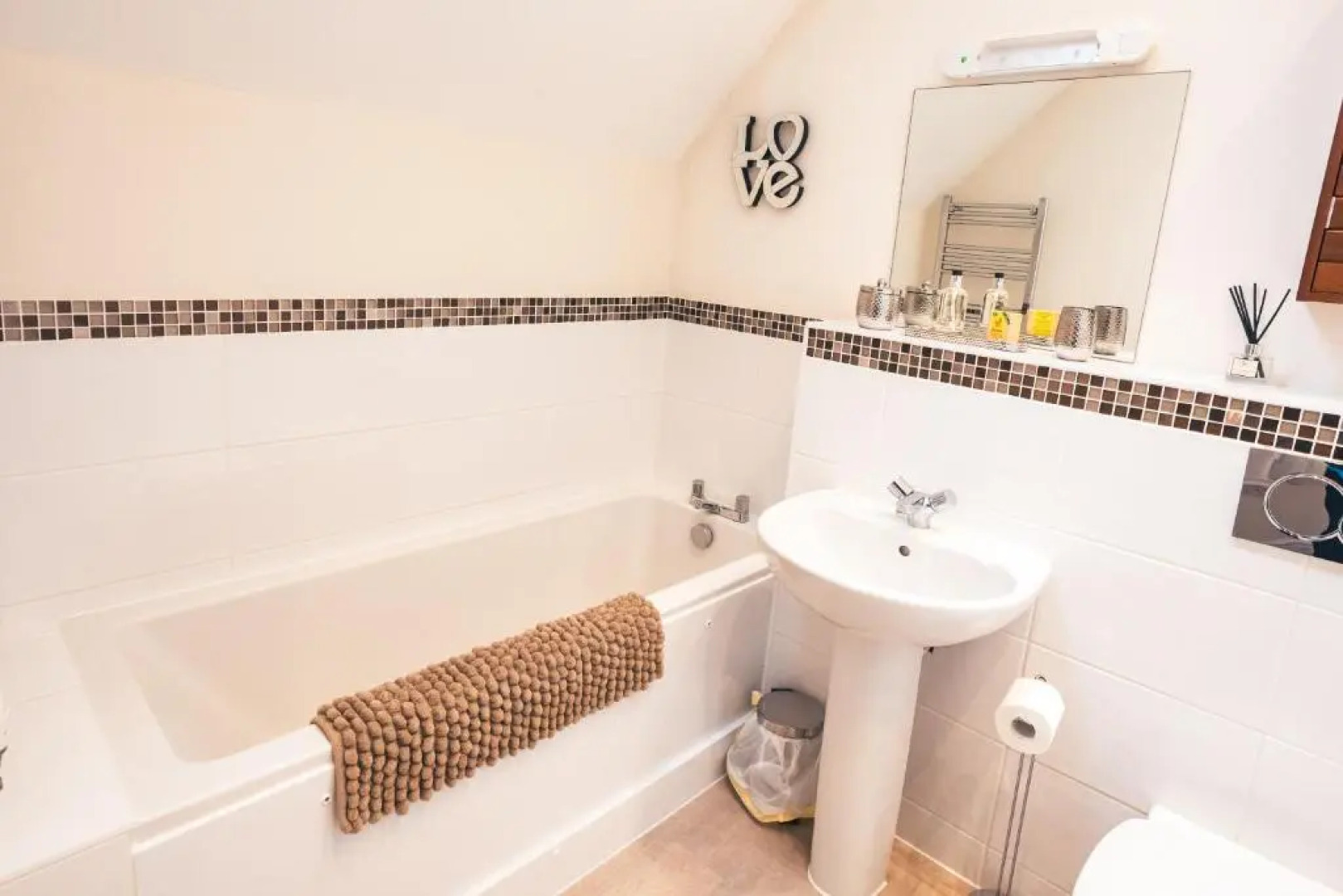 Woolpack Cottage - modern, 2-bed, centre of Wantage