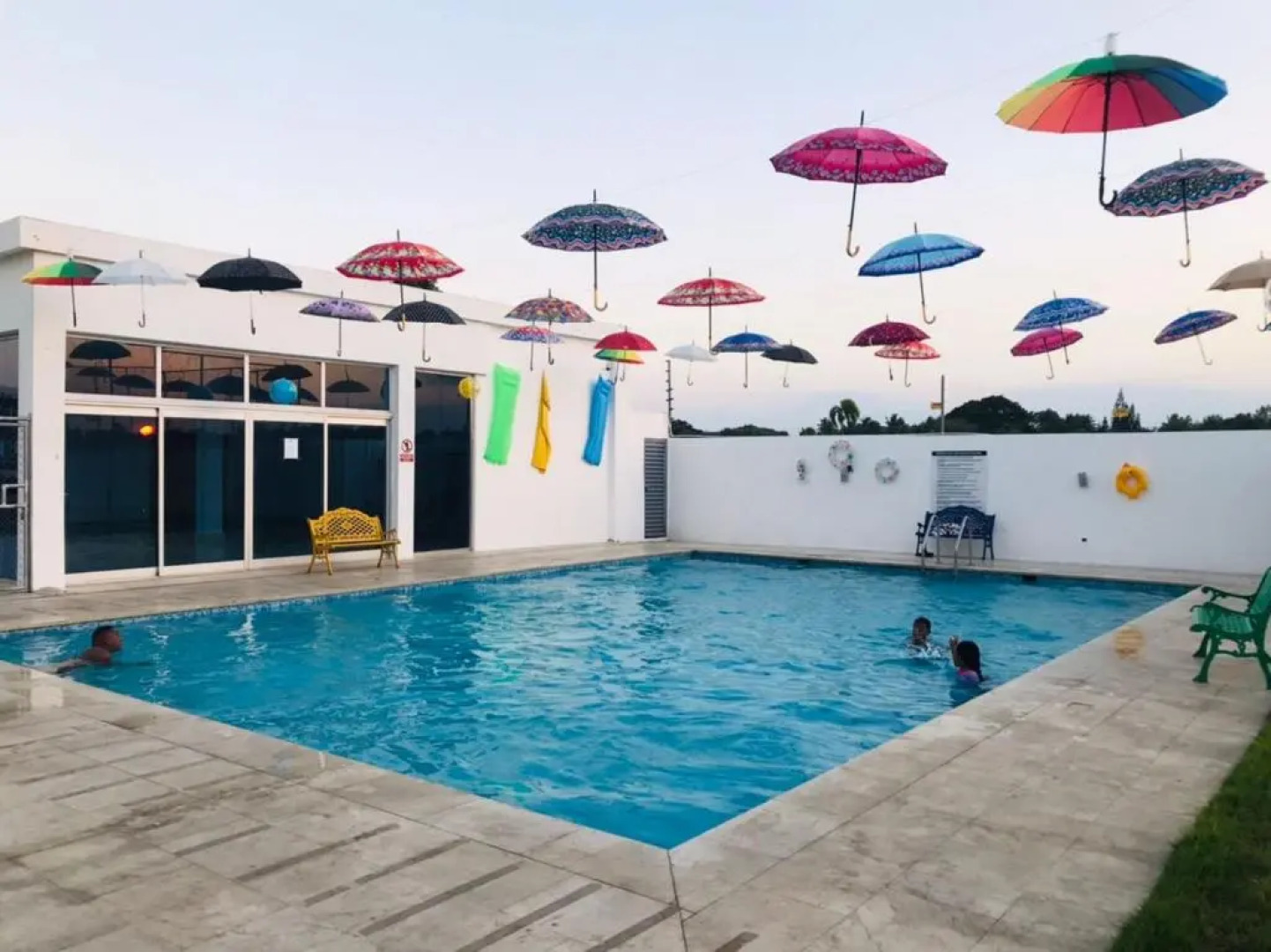 Torre Real IV L3 Santiago DR con cocinero para desayuno