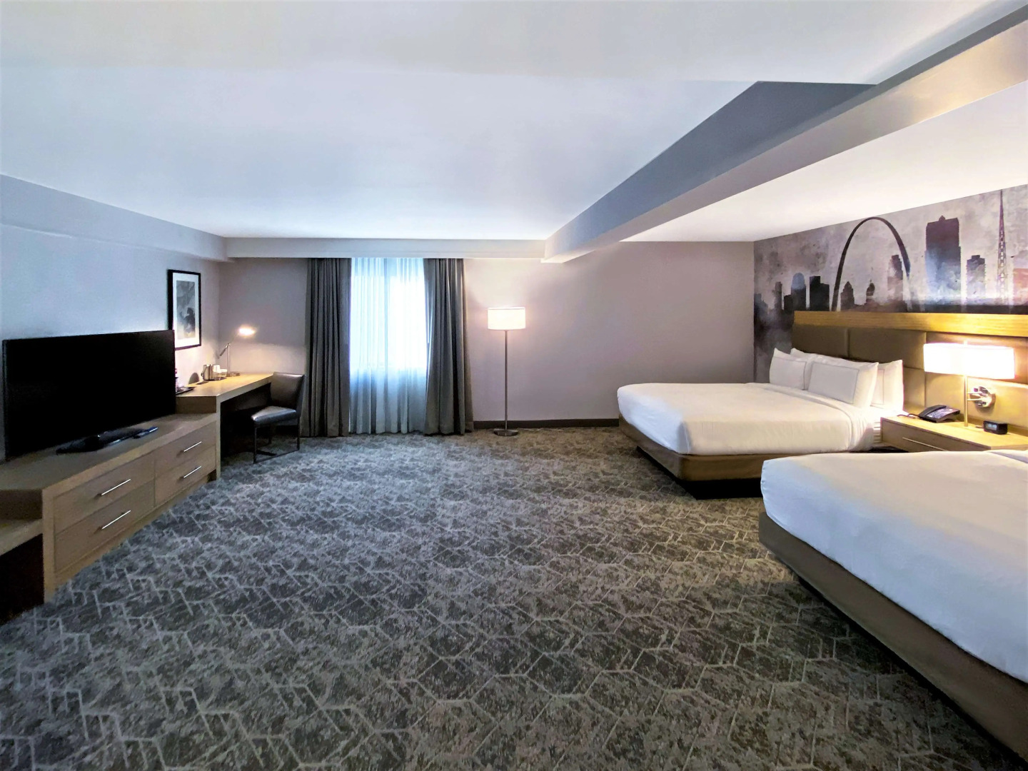 DoubleTree by Hilton St. Louis Airport