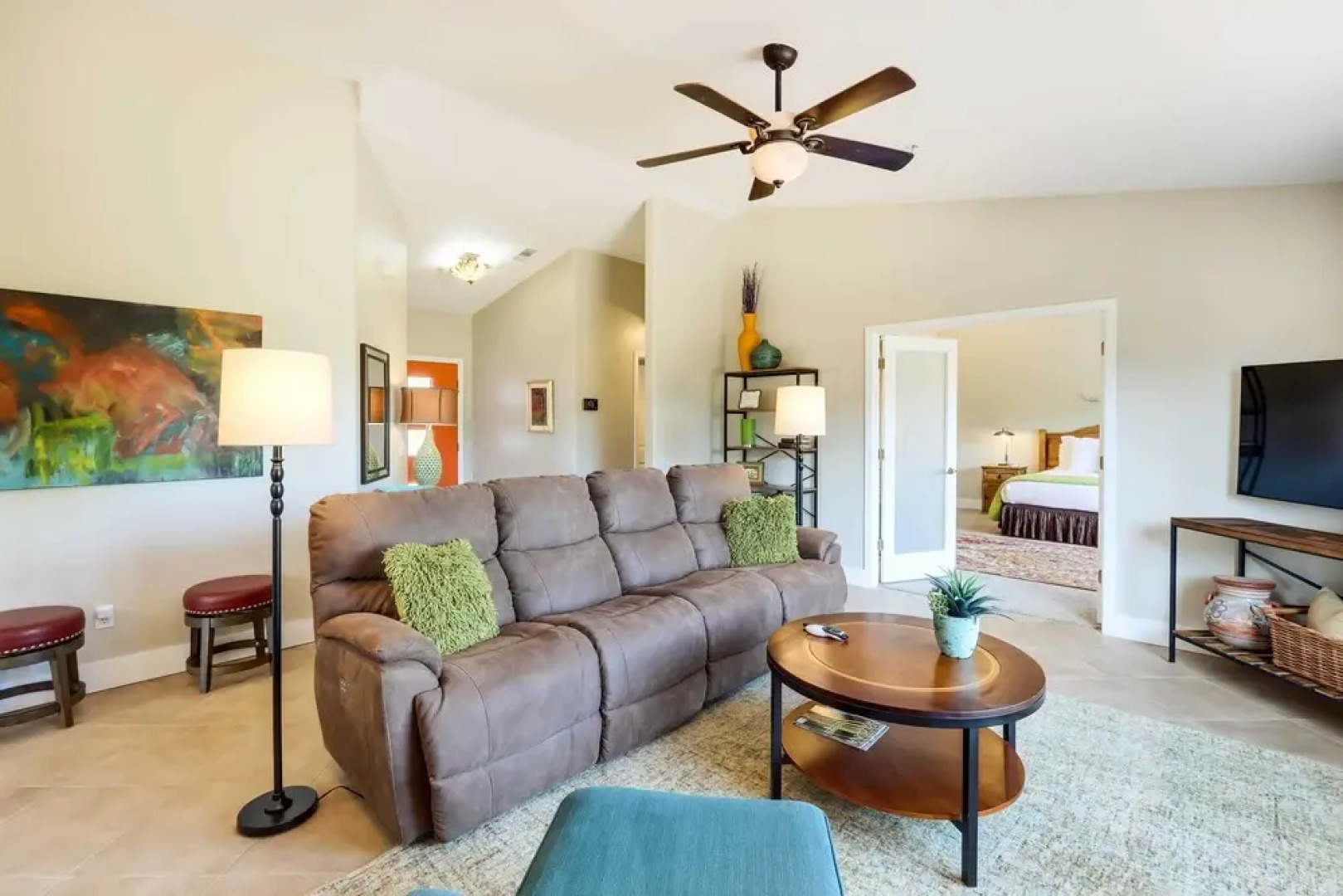 Deck & Indoor Pickleball Court: West Sedona Home!