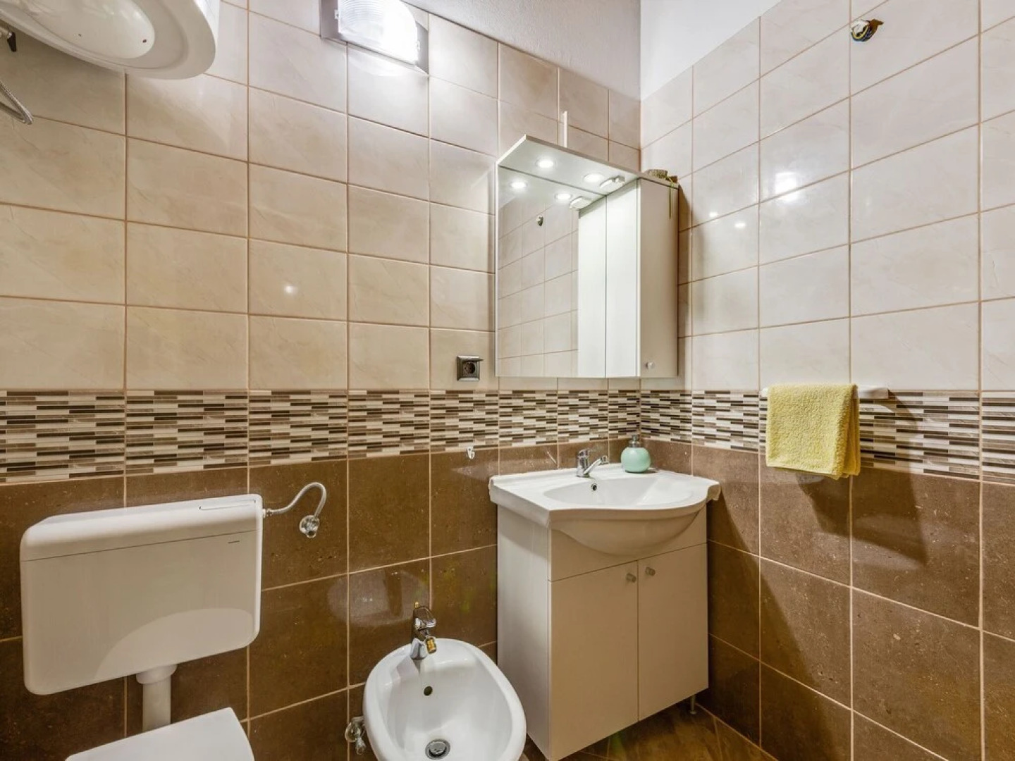 Rustic Cottage in Silba With Garden