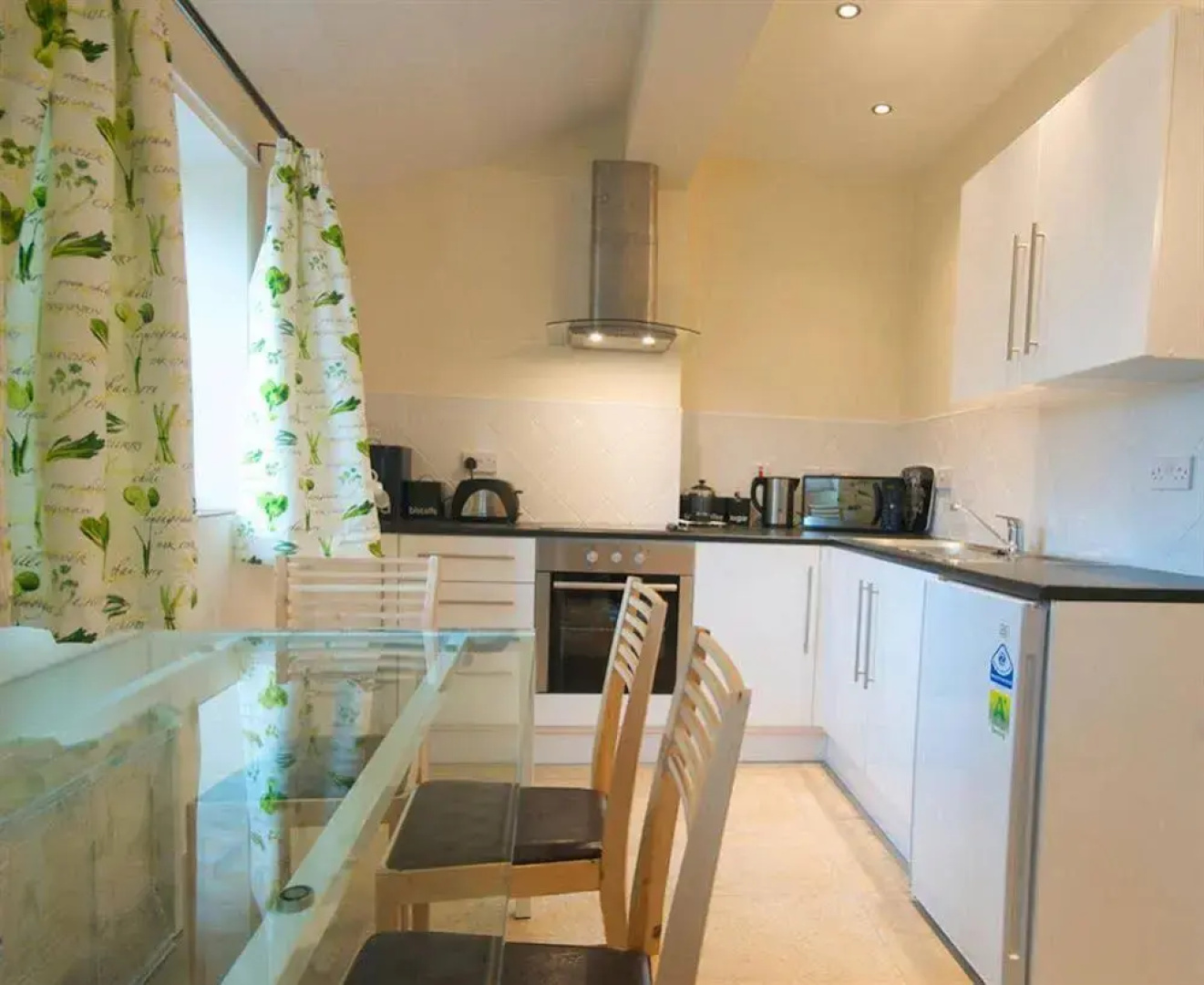 Treetops Cottages & Spa