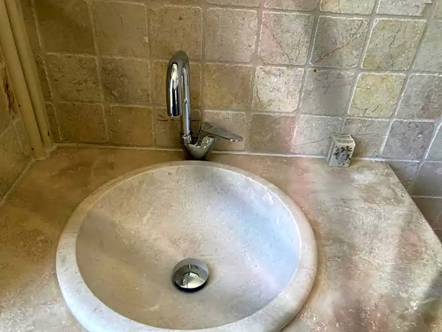 Suite Petite -Nice - SPA- JACUZZI -MASSAGE- SAUNA - POOL VIEW- Heated Pool 800m city centre