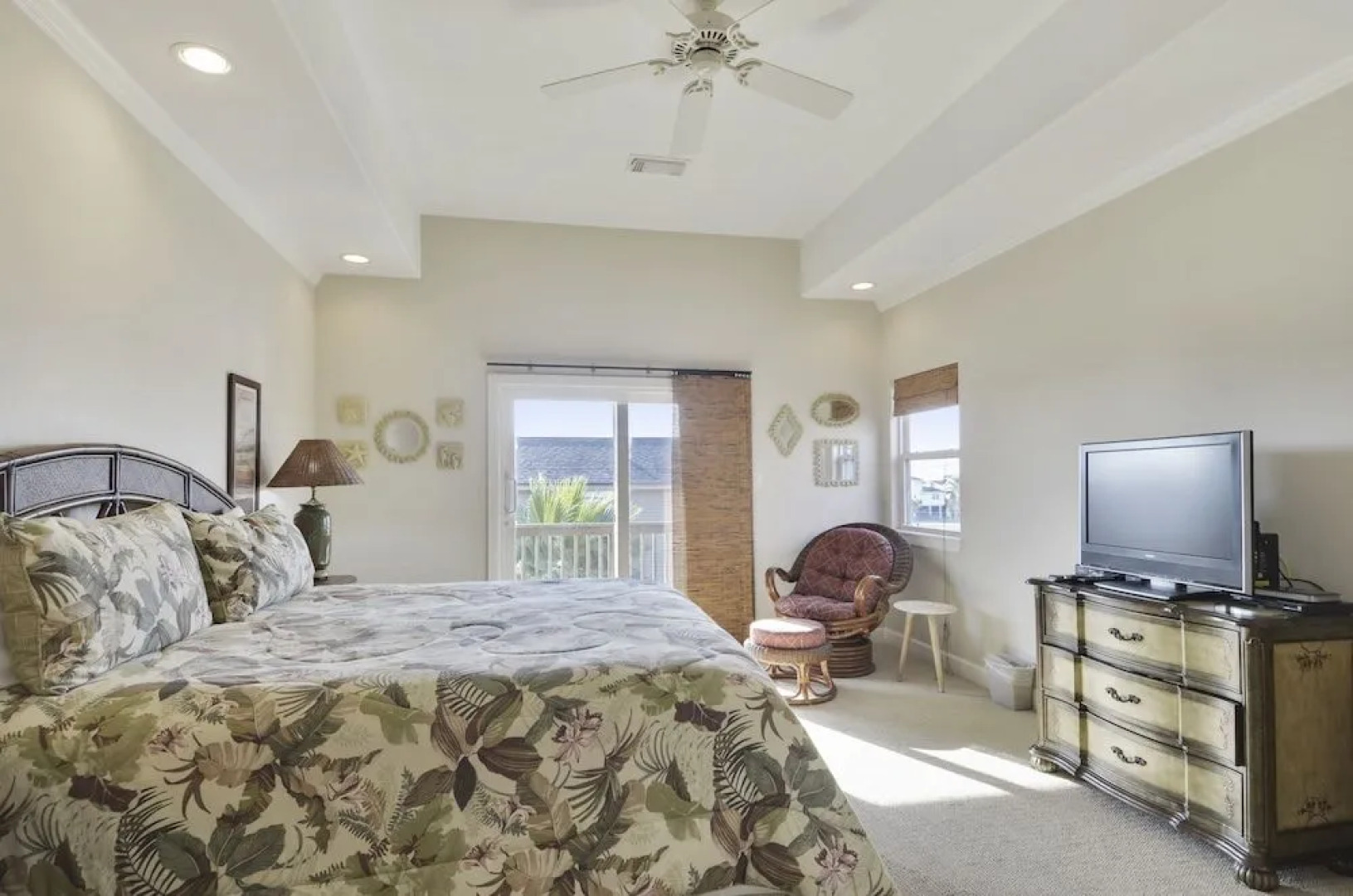 Sommervilla by RedAwning