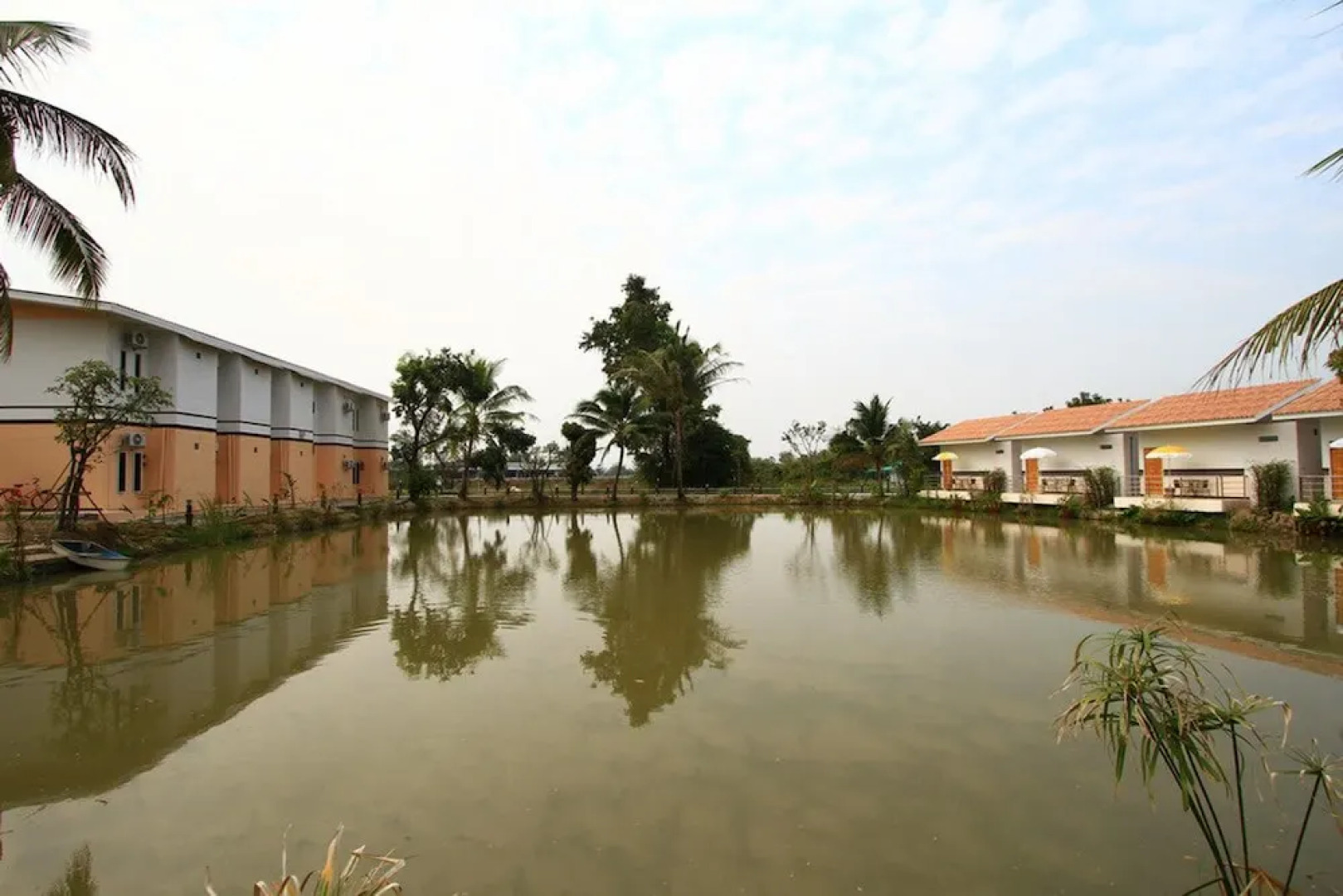 Baanpooya Hotel and Resort