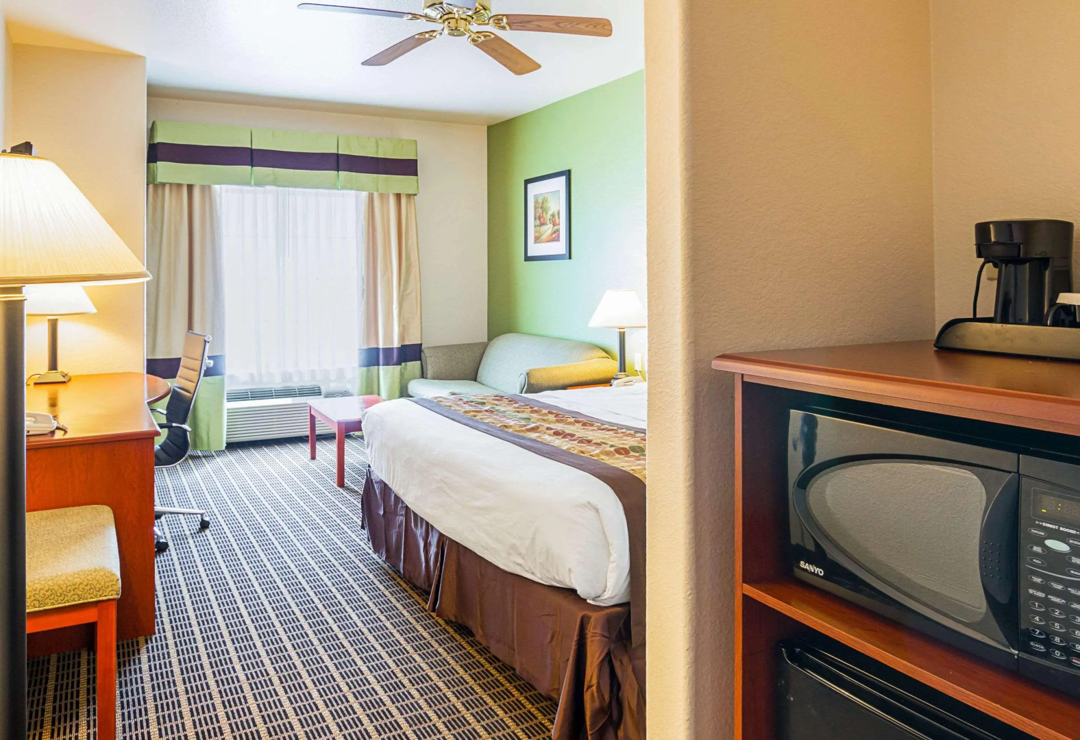 Clarion Inn & Suites Weatherford South