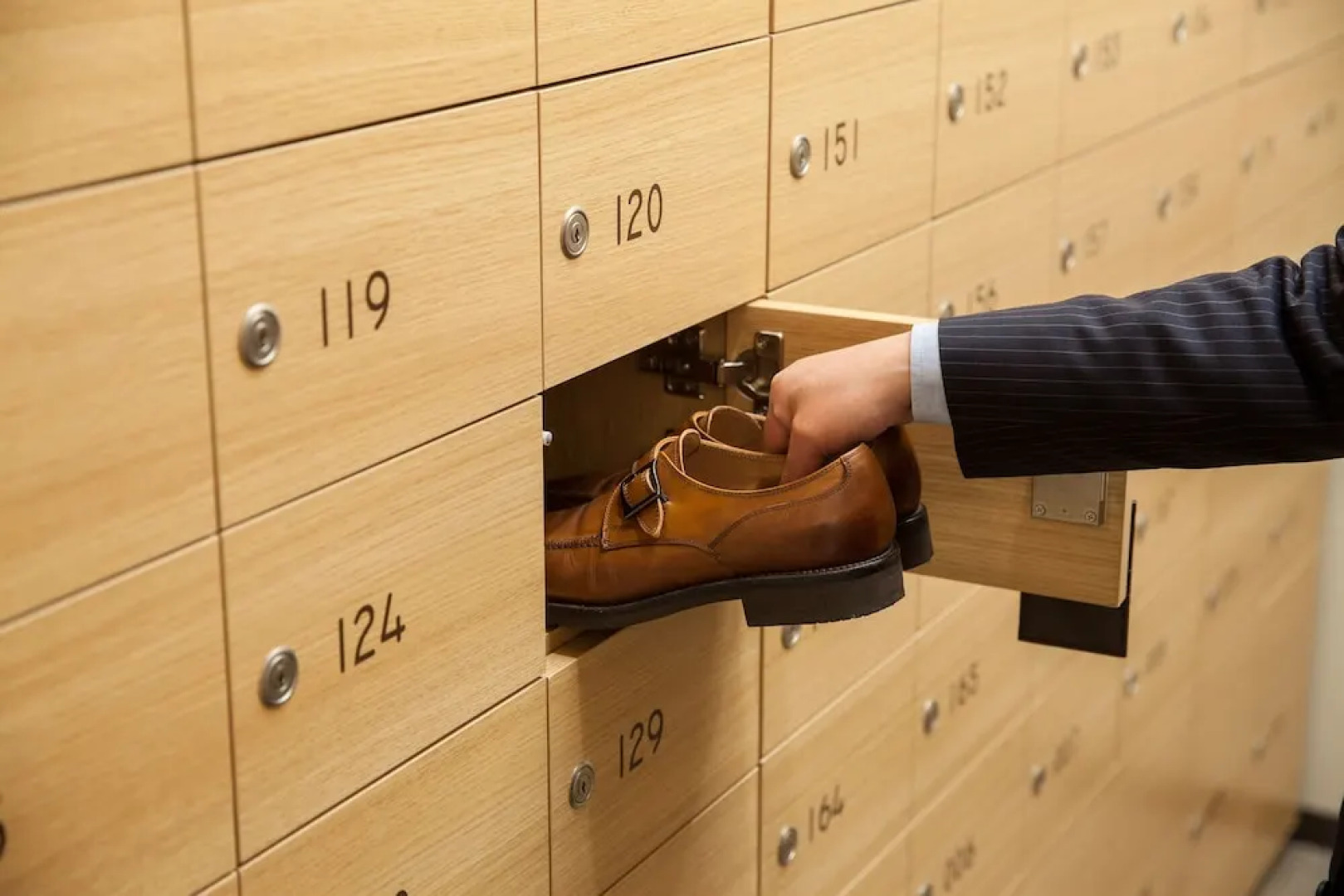 Y's Cabin Yokohama Kannai