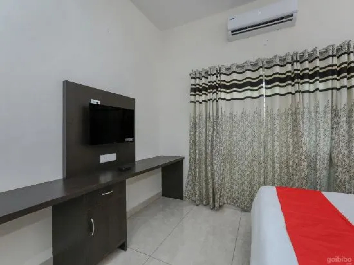 OYO 22211 Shree Ankanatheshwara Residency