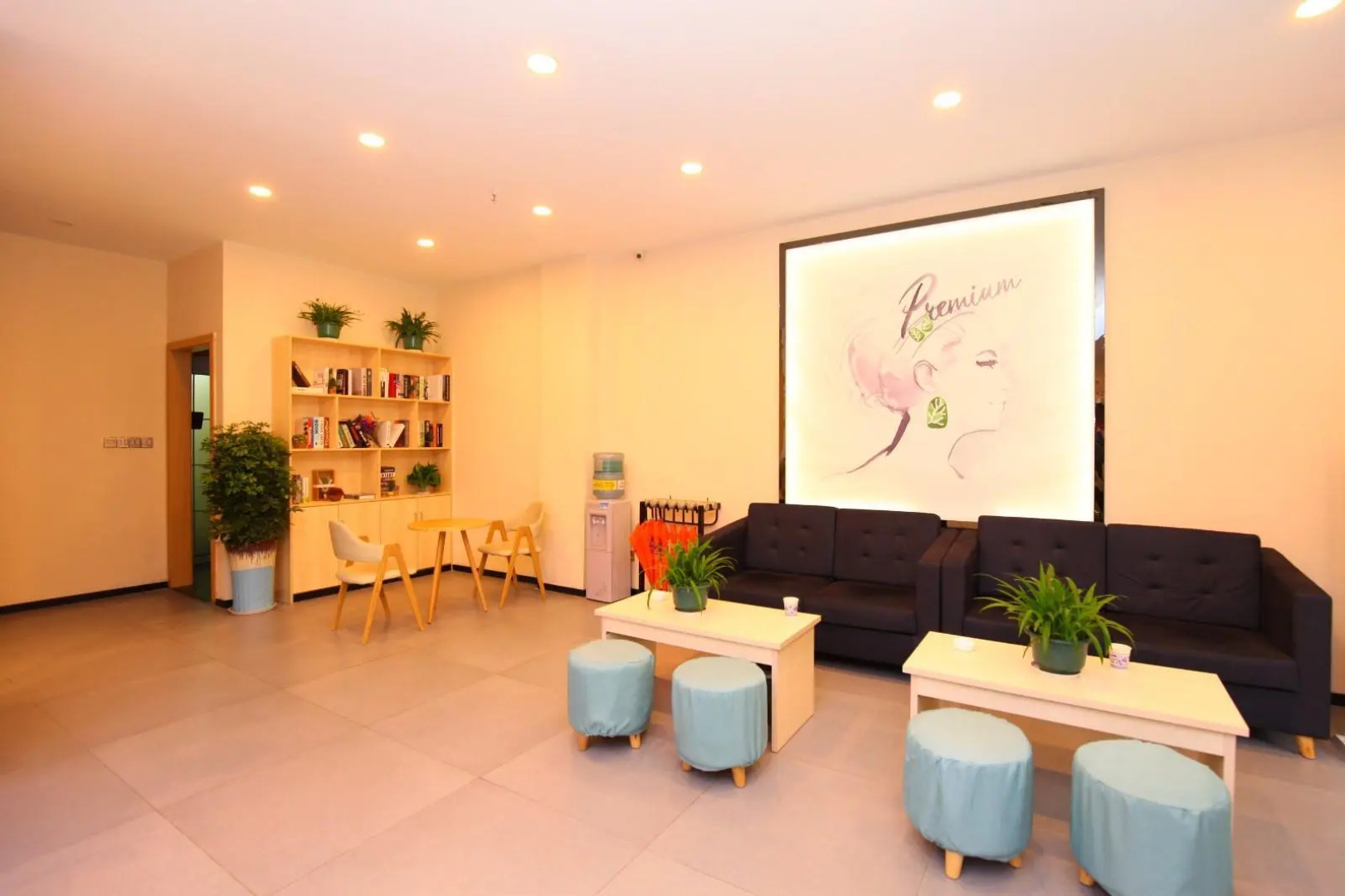 7 Days Premium·Yichang CBD Business Center