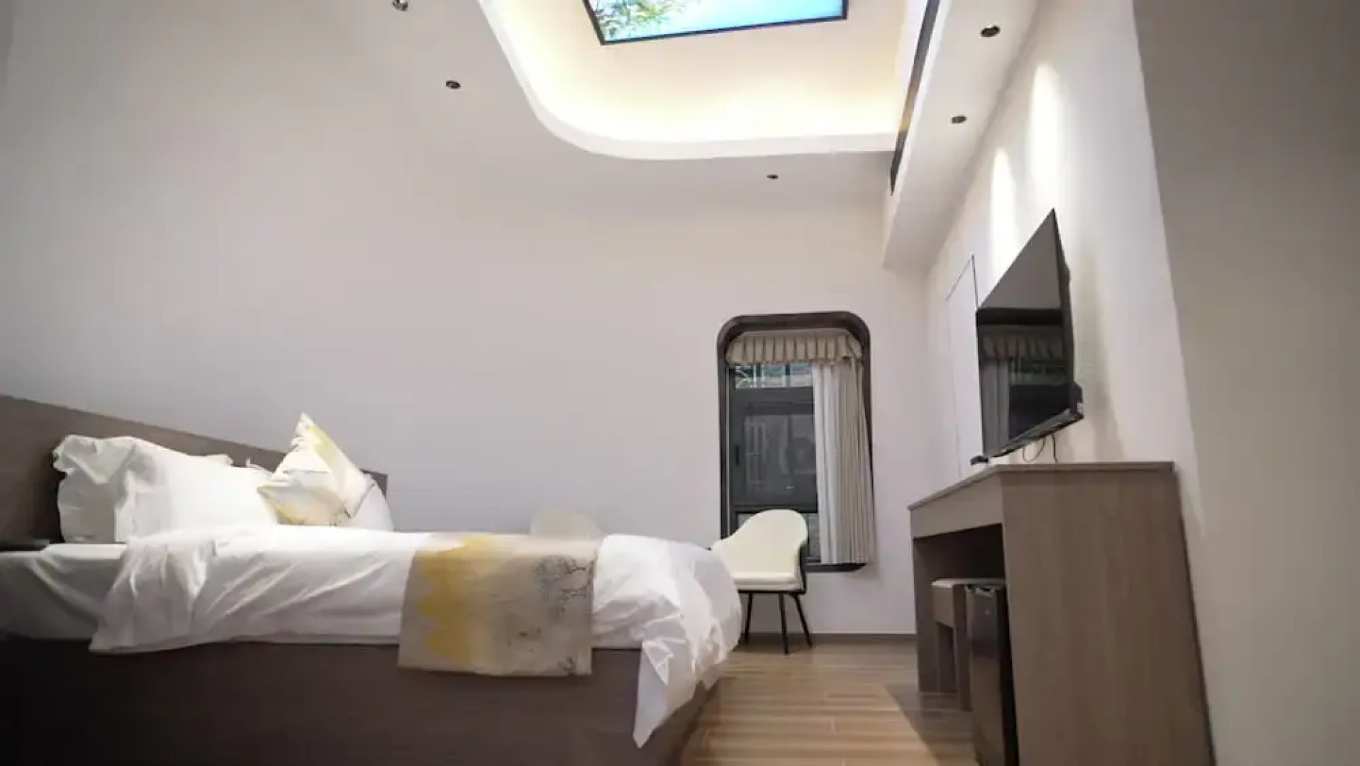 Unicorn Rocket Resort