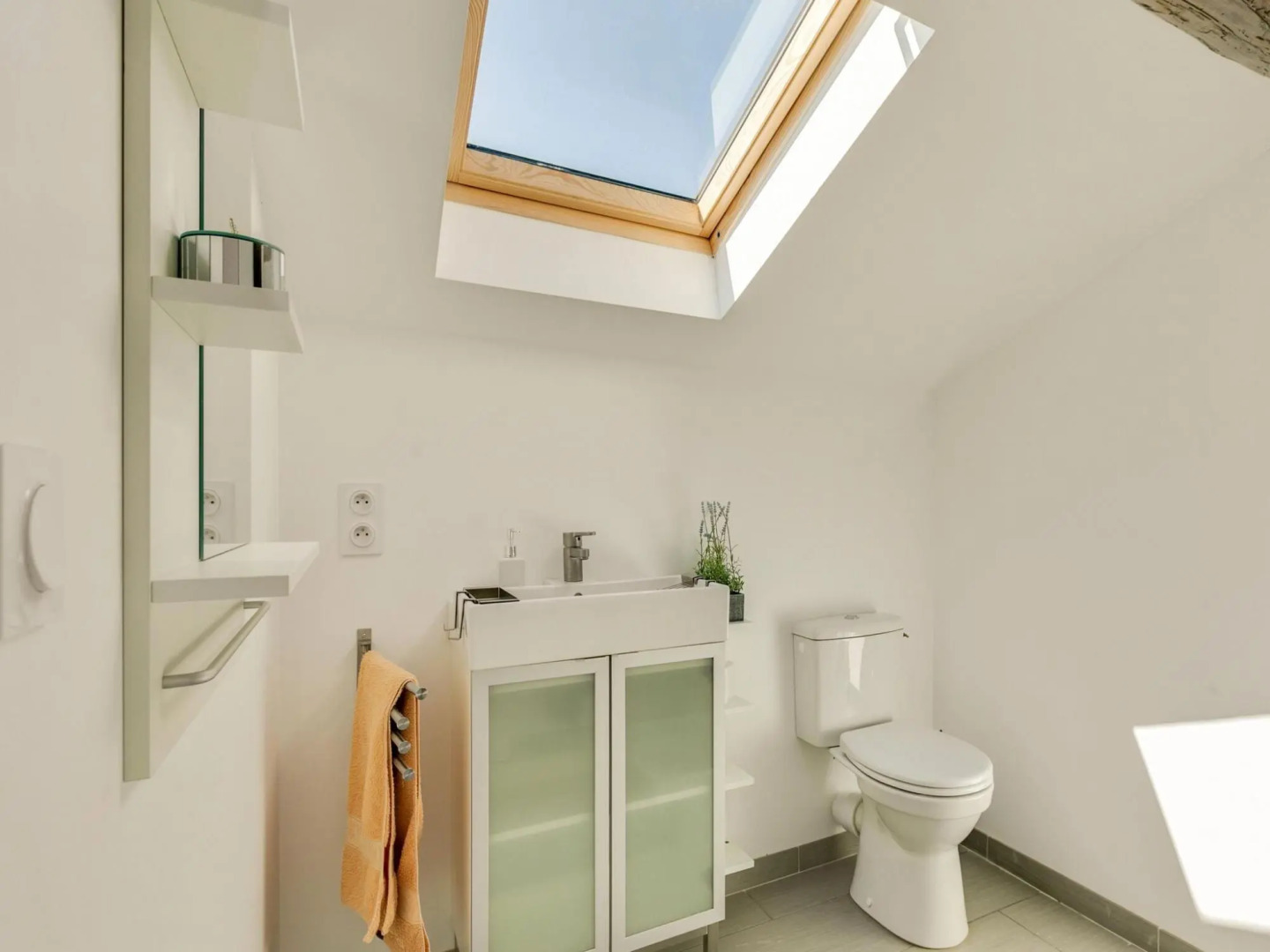 Comfortable Holiday Home in Montouliers near Bize Minervois