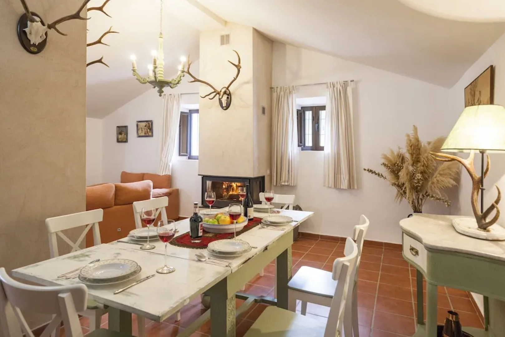 Villa San Nicolas Constantina Canovas