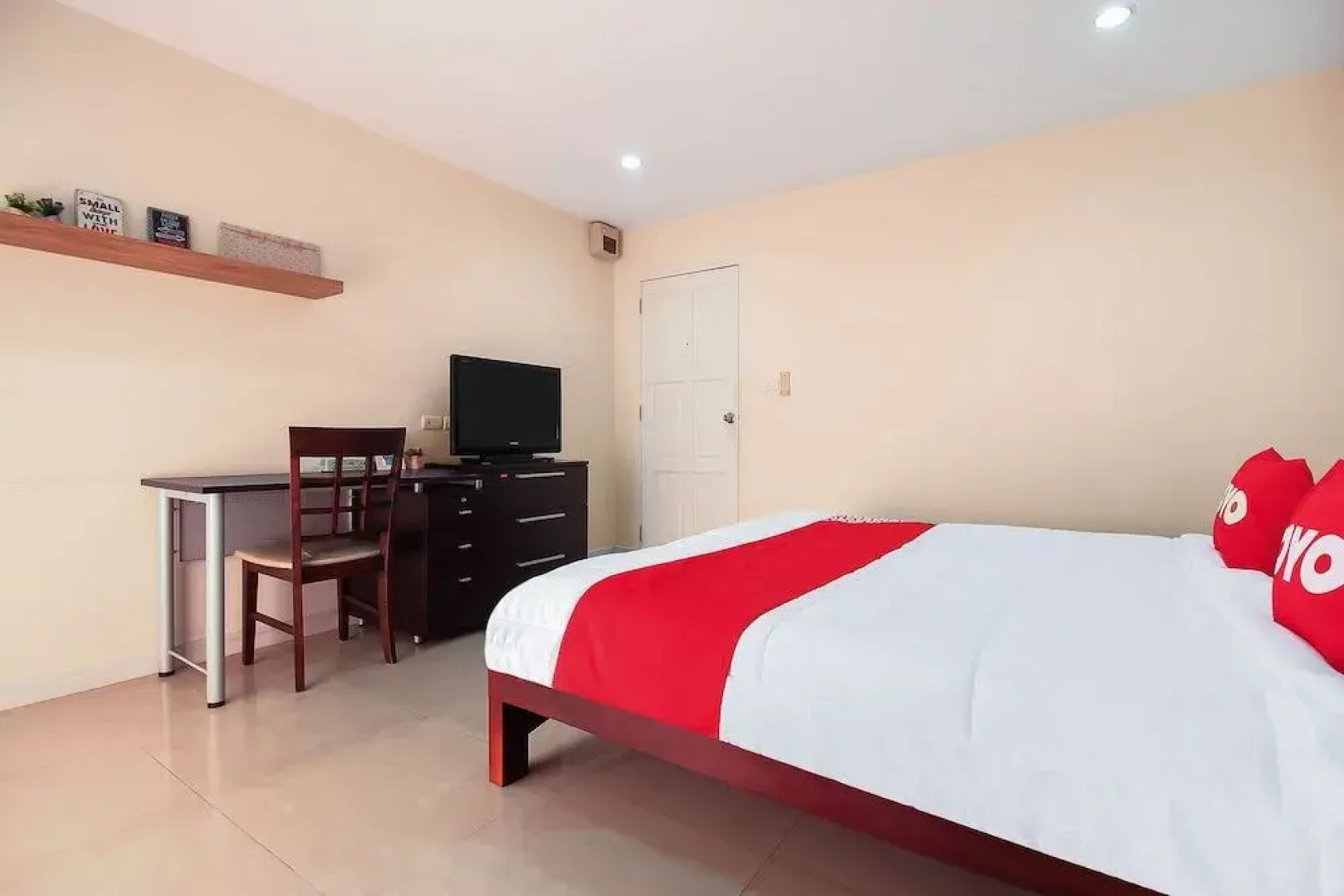 OYO 274 Meesook Residence