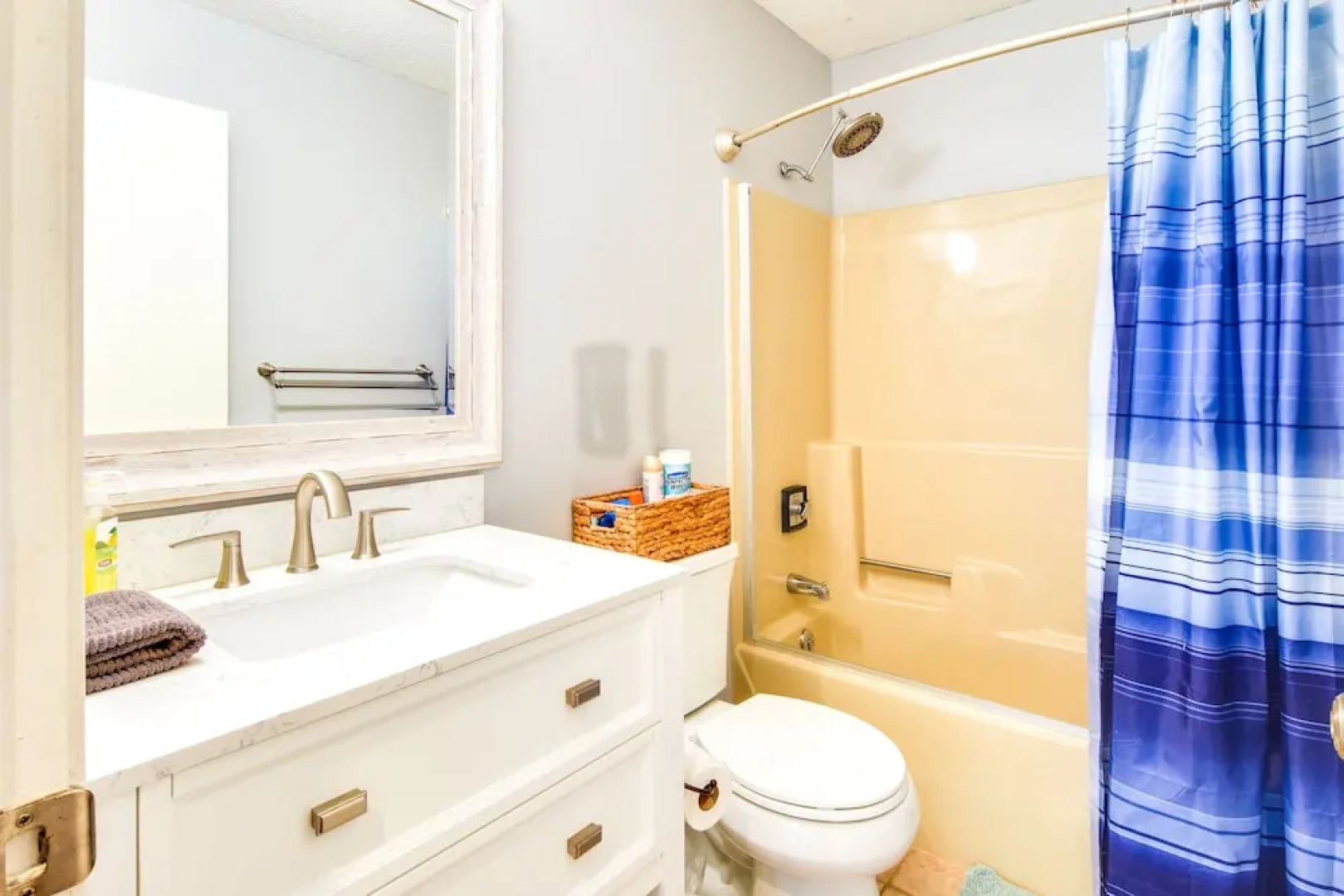 Ski-in/out & Golf Condo w/ A/C at Holiday Valley!