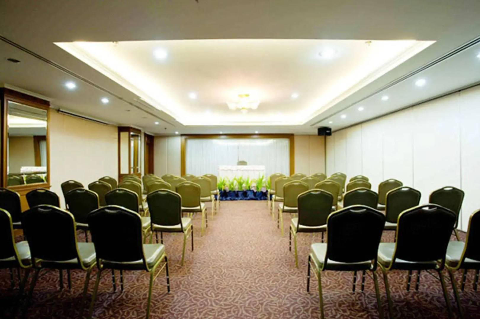 The Cha-am Methavalai Hotel