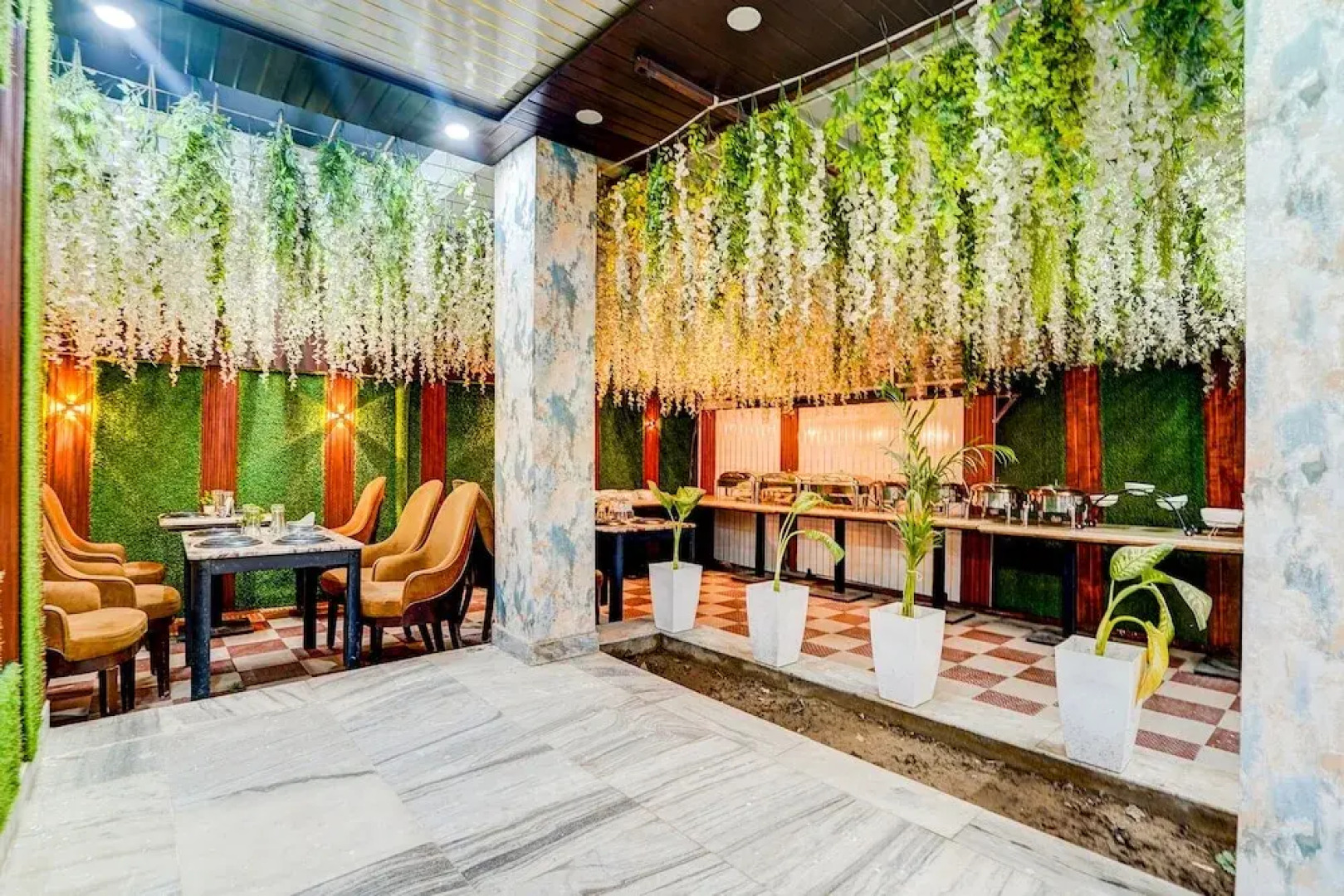 Fabhotel Dream Palace I