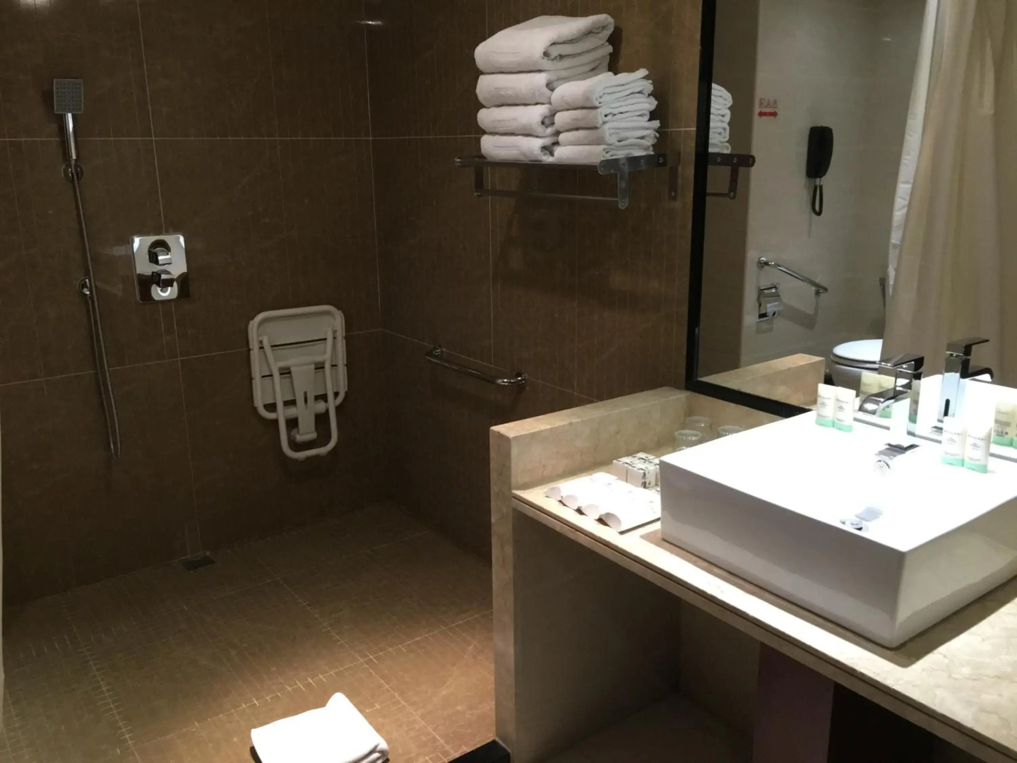 Huatian Chinagora Hotel